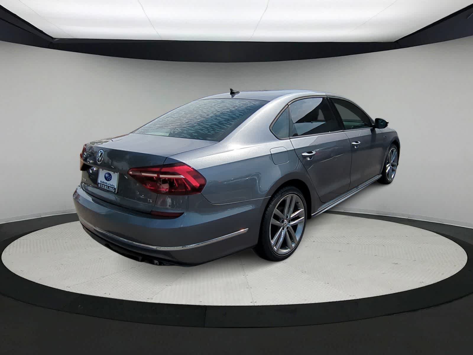 Thumbnail: 2018 Volkswagen Passat - 8