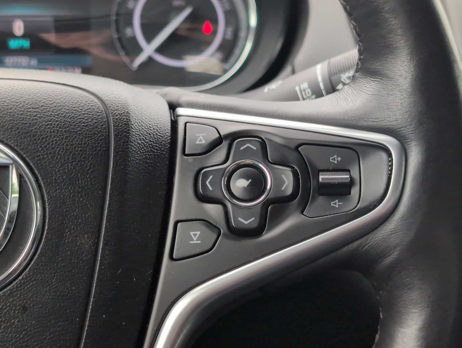 Thumbnail: 2014 Buick Regal - 22