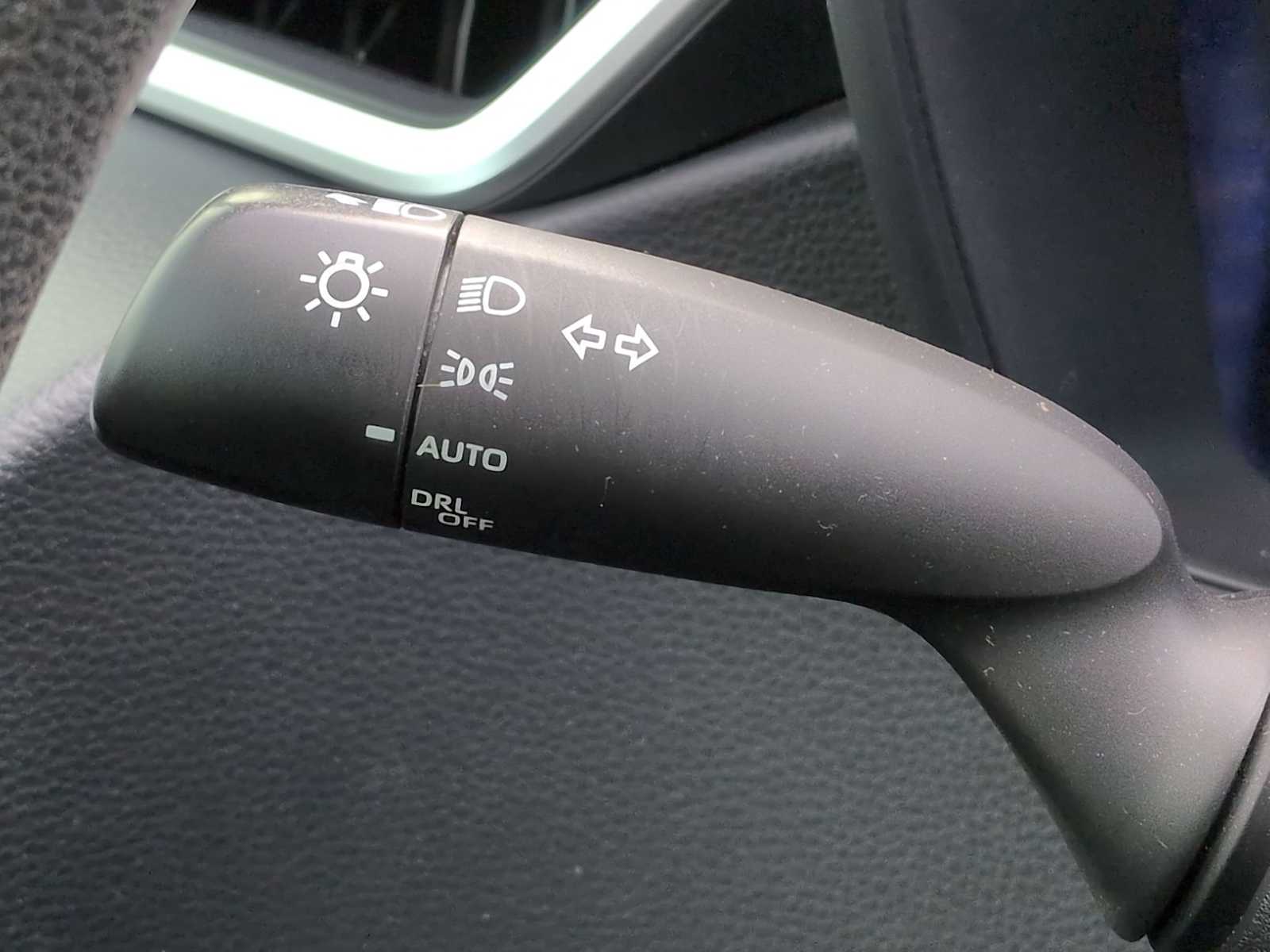 Thumbnail: 2022 Toyota Corolla - 25