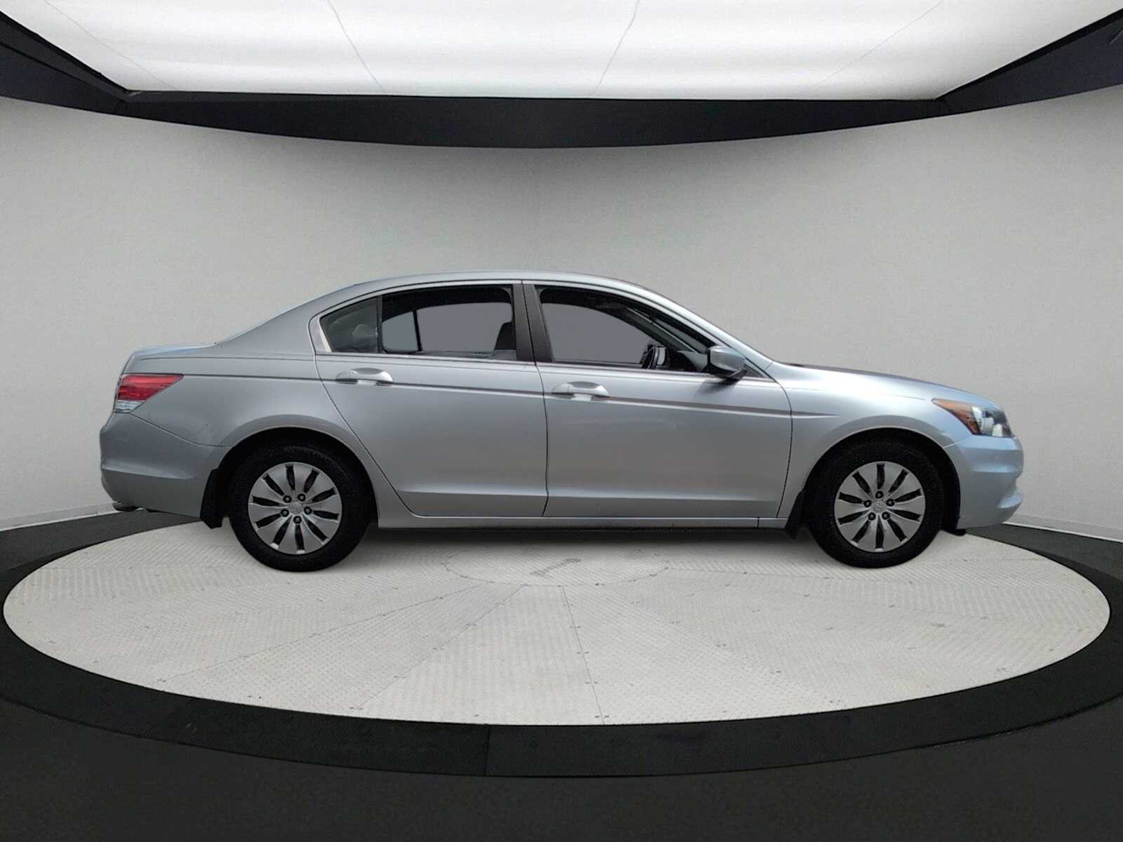 Thumbnail: 2011 Honda Accord - 9
