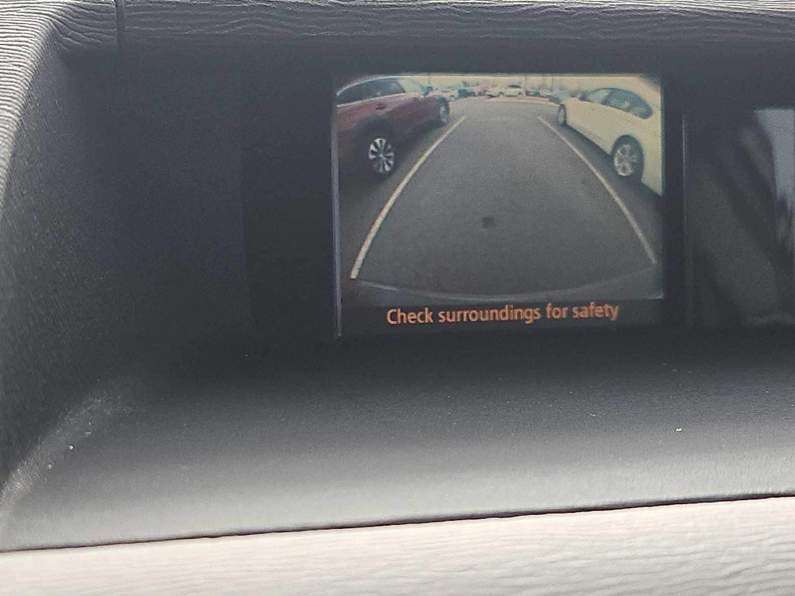 Thumbnail: 2011 Toyota Sienna - 27