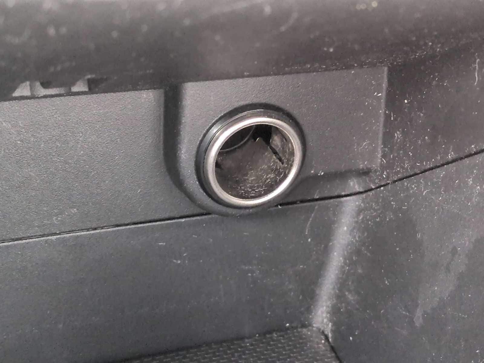 Thumbnail: 2014 Subaru XV Crosstrek - 31