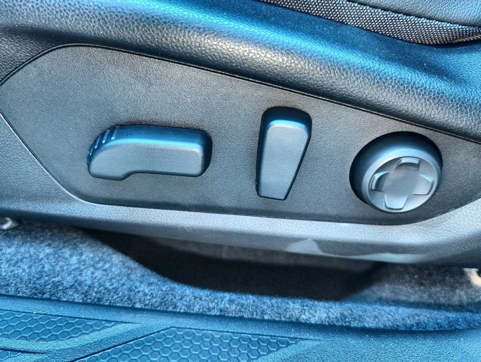 Thumbnail: 2026 Subaru Outback - 17