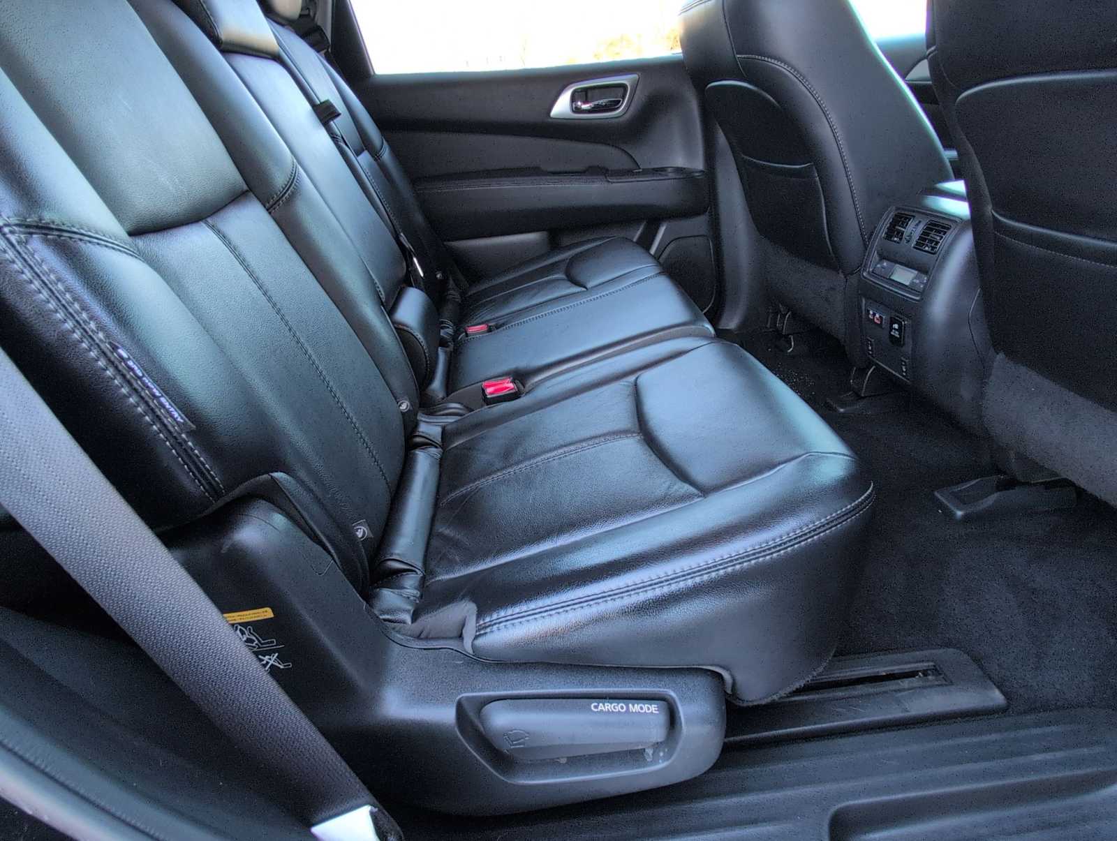 Thumbnail: 2019 Nissan Pathfinder - 21