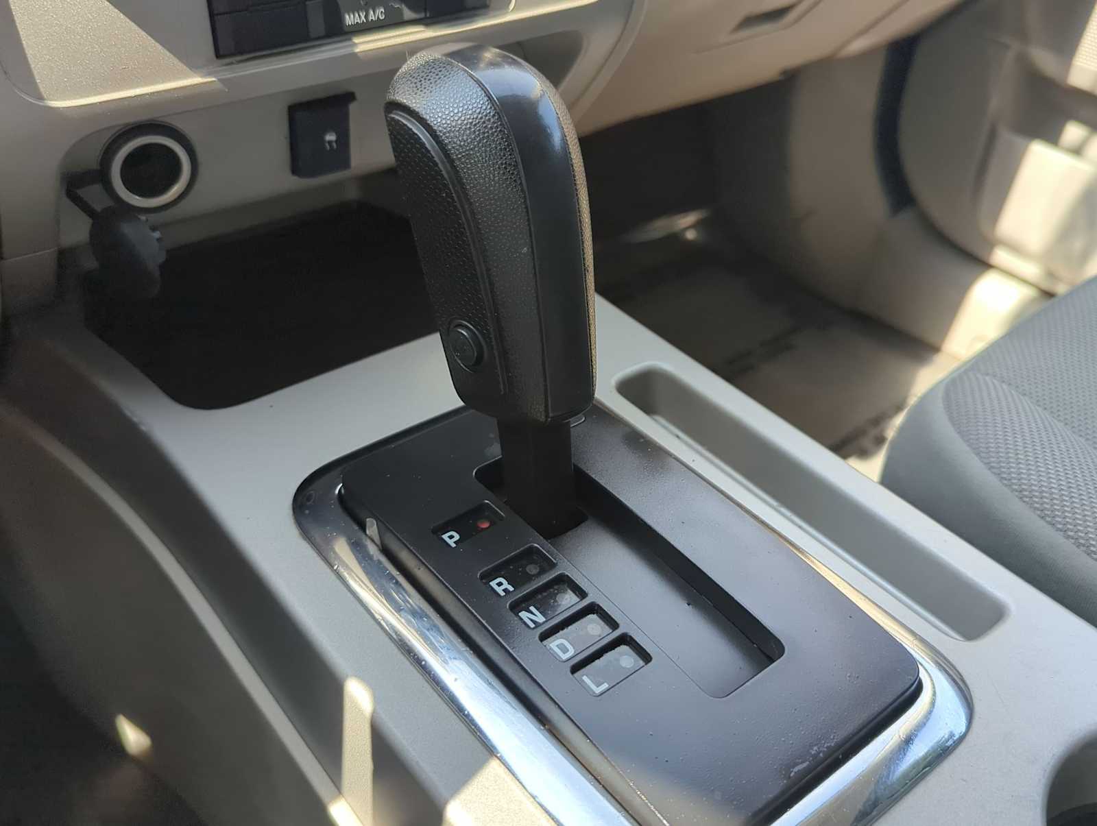 Thumbnail: 2010 Ford Escape - 29