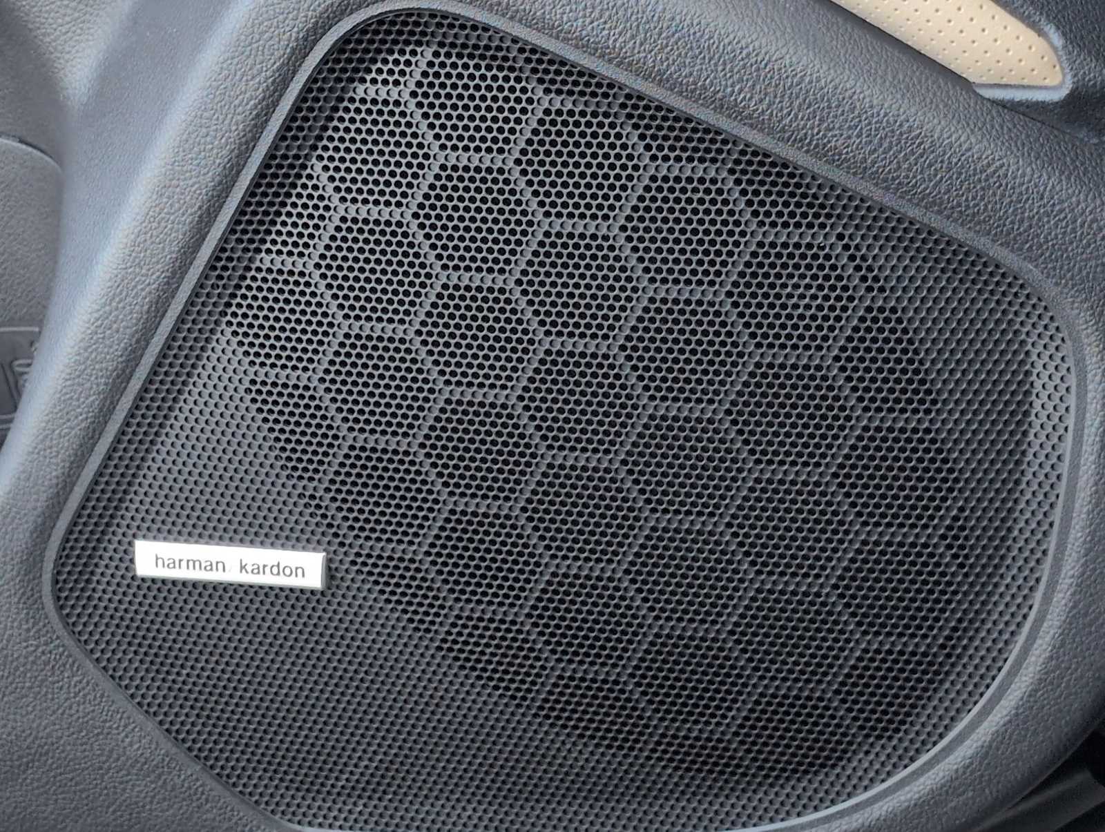 Thumbnail: 2016 Subaru Legacy - 30