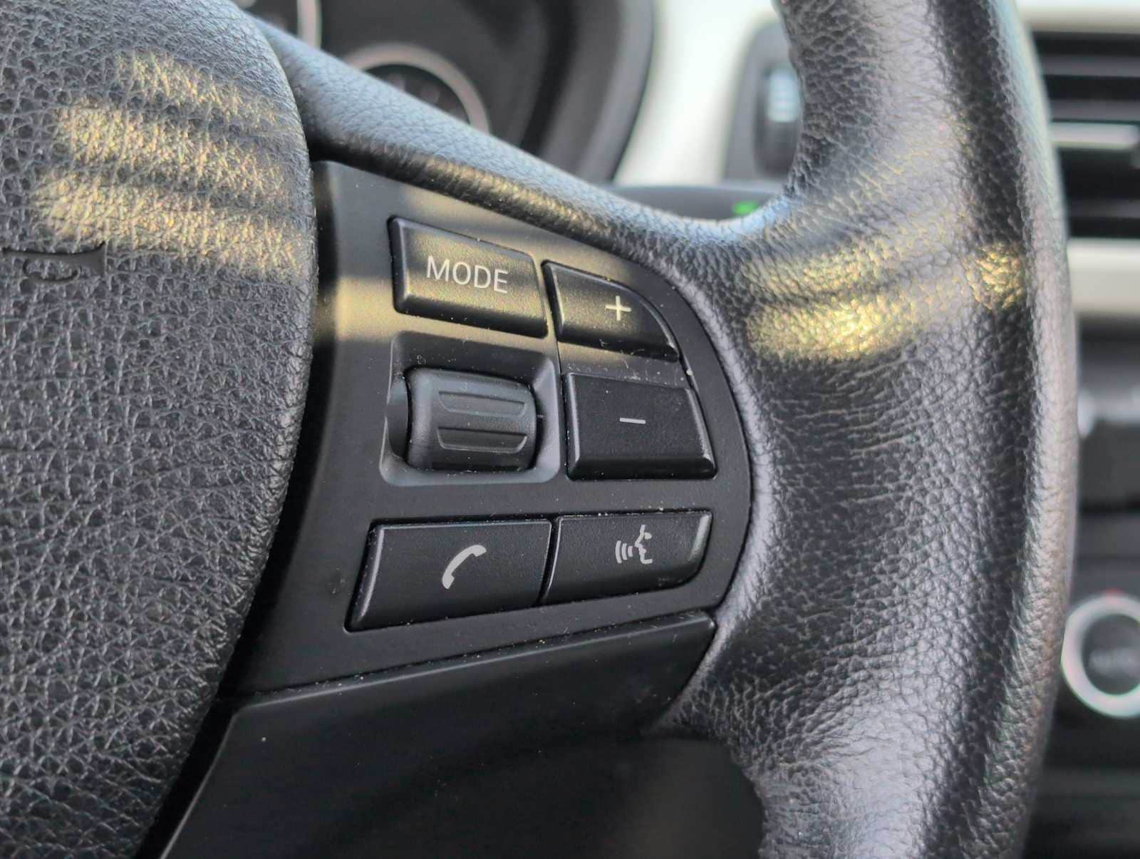 Thumbnail: 2014 BMW 3 Series - 23