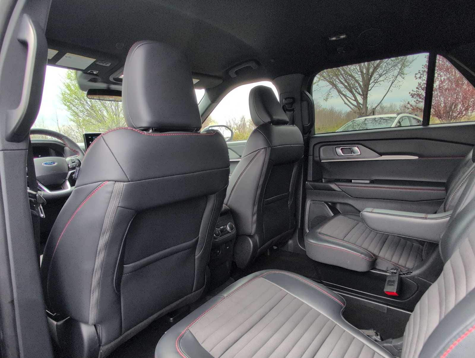 Thumbnail: 2025 Ford Explorer - 18