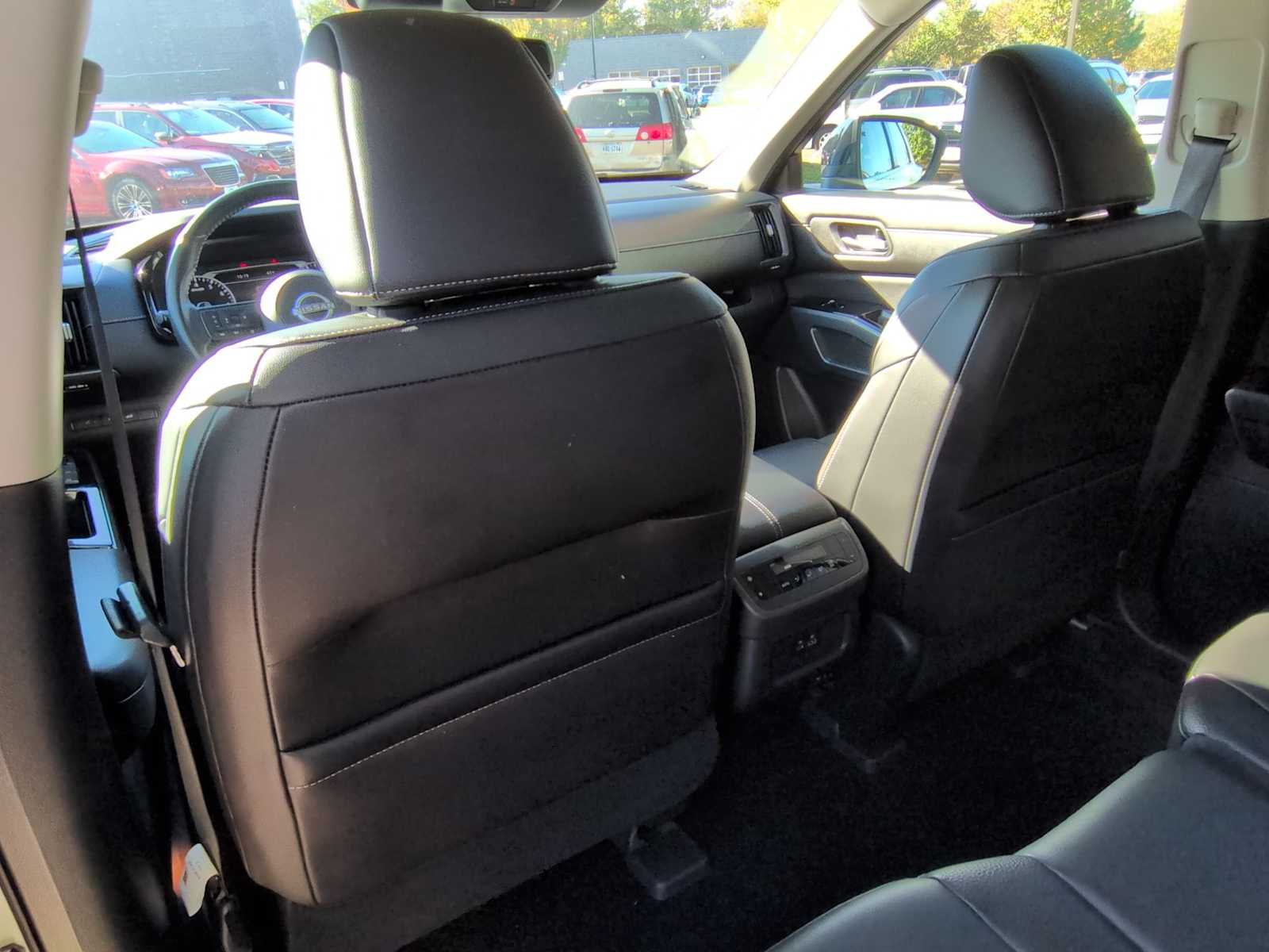 Thumbnail: 2022 Nissan Pathfinder - 19