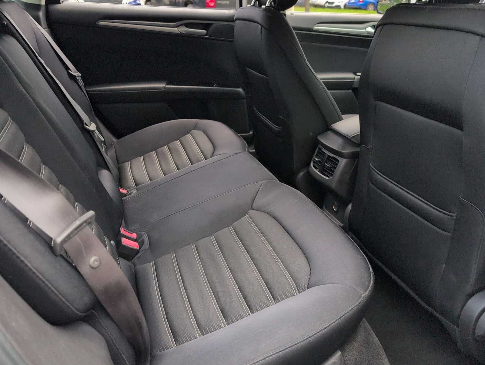 Thumbnail: 2013 Ford Fusion - 20