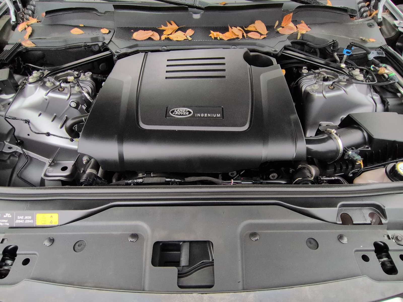 Thumbnail: 2024 Land Rover Discovery - 14