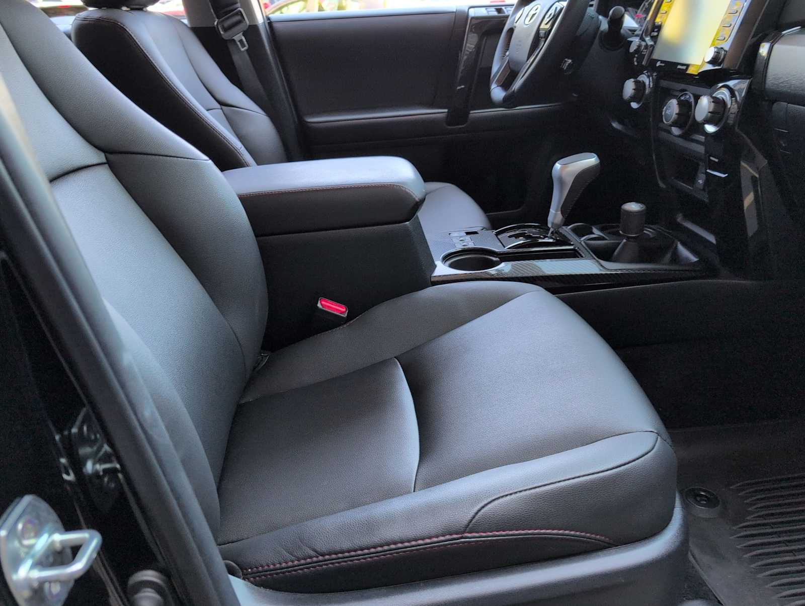 Thumbnail: 2022 Toyota 4Runner - 21