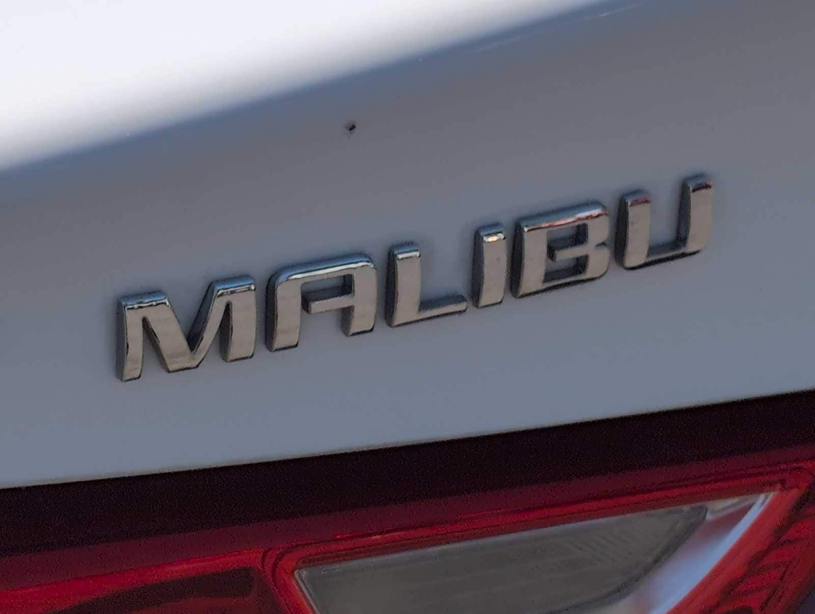 Thumbnail: 2016 Chevrolet Malibu - 13
