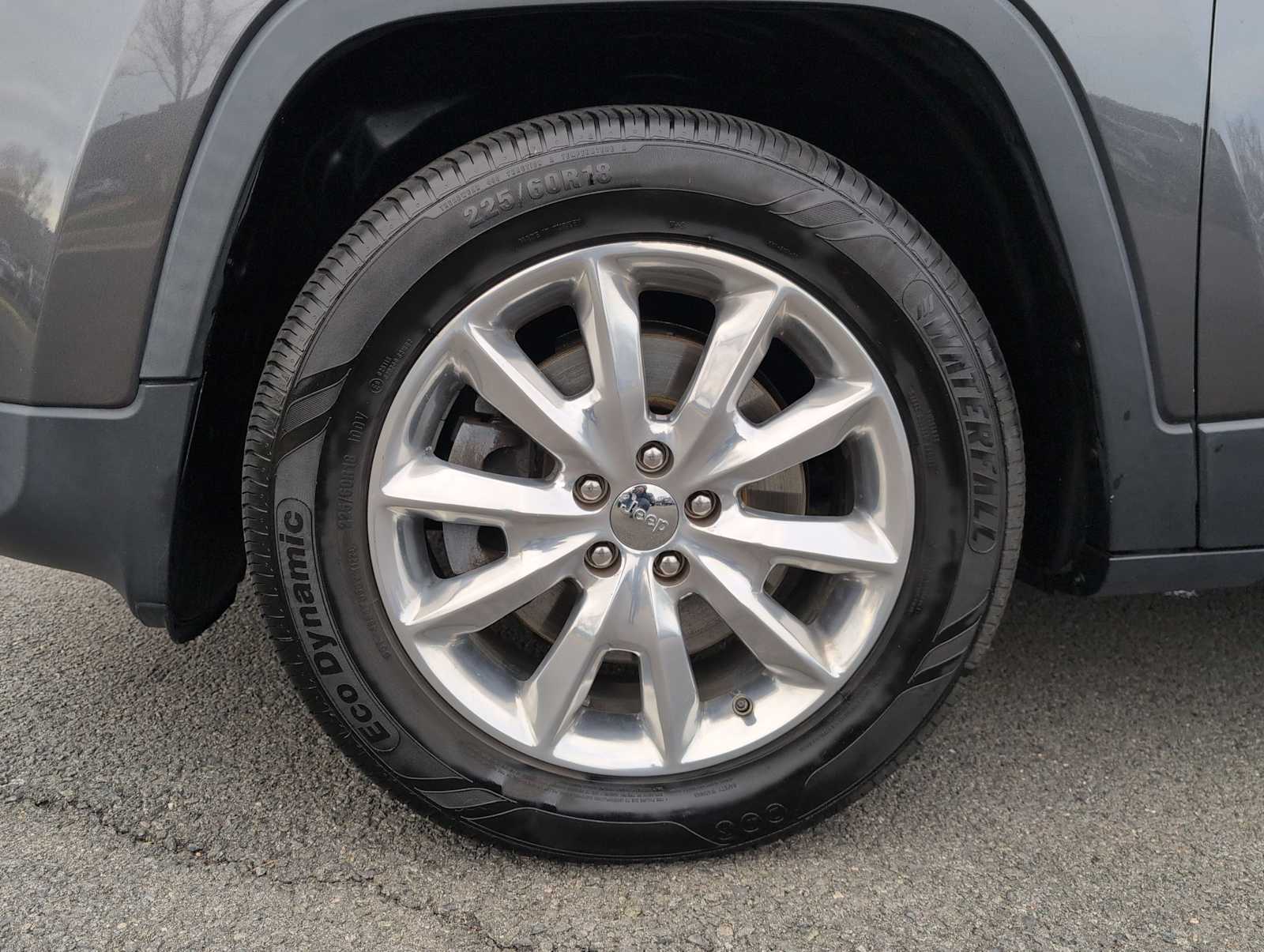 Thumbnail: 2015 Jeep Cherokee - 14
