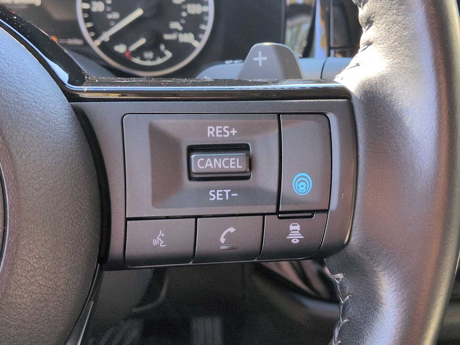 Thumbnail: 2022 Nissan Pathfinder - 25