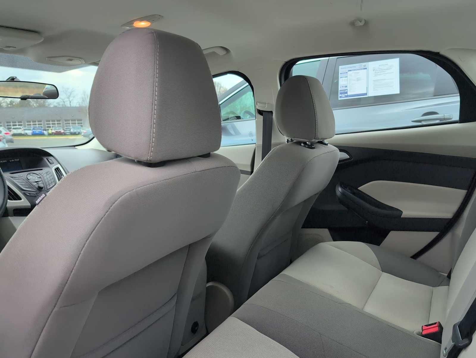 Thumbnail: 2013 Ford Focus - 17