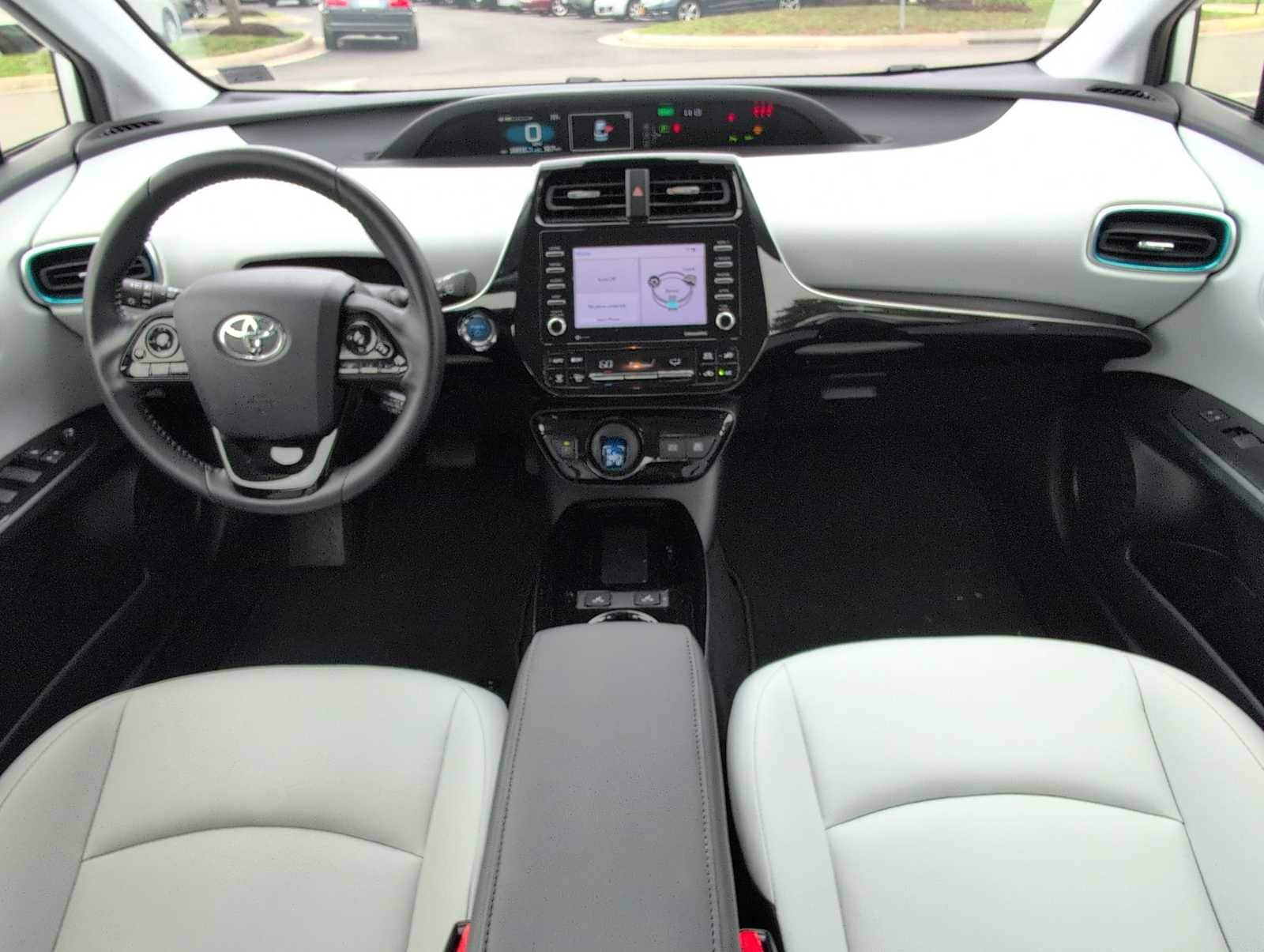 Thumbnail: 2022 Toyota Prius - 15
