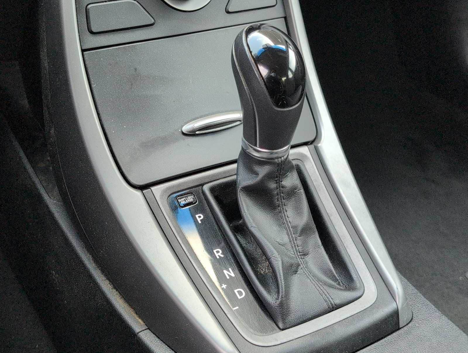 Thumbnail: 2016 Hyundai Elantra - 29