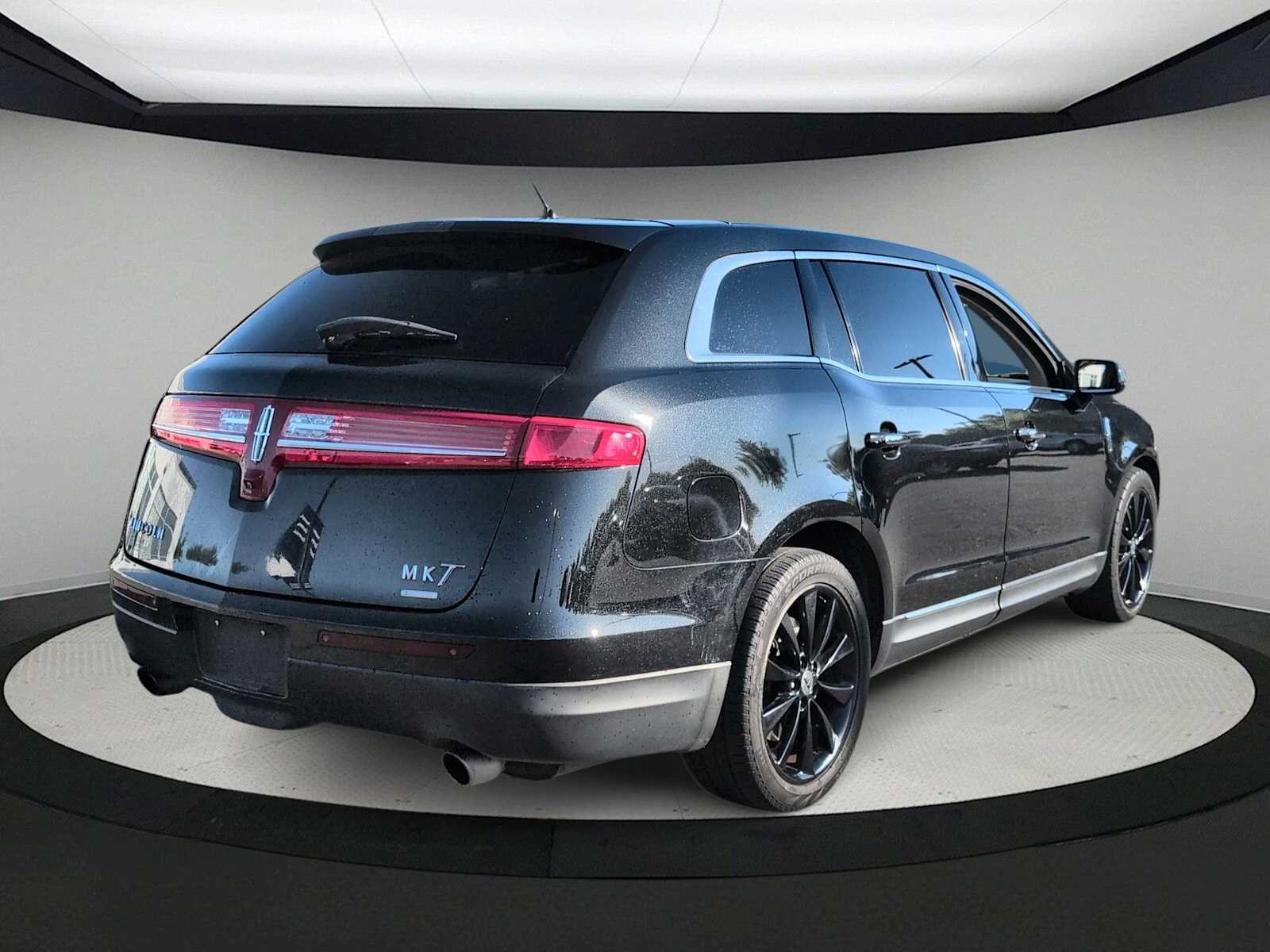 Thumbnail: 2014 Lincoln MKT - 7