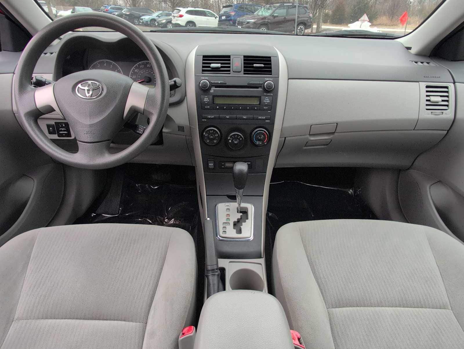 Thumbnail: 2010 Toyota Corolla - 16