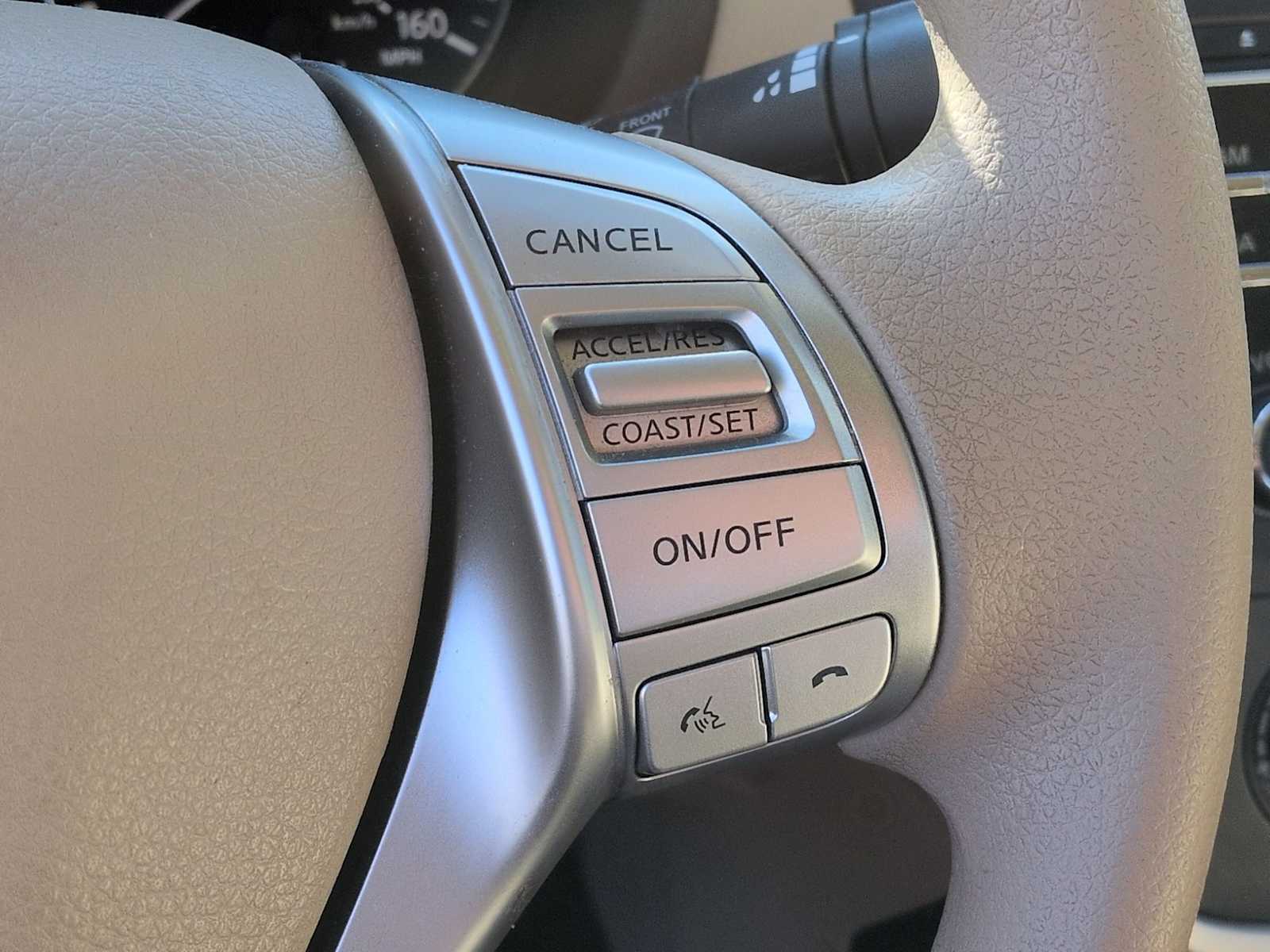 Thumbnail: 2016 Nissan Altima - 25