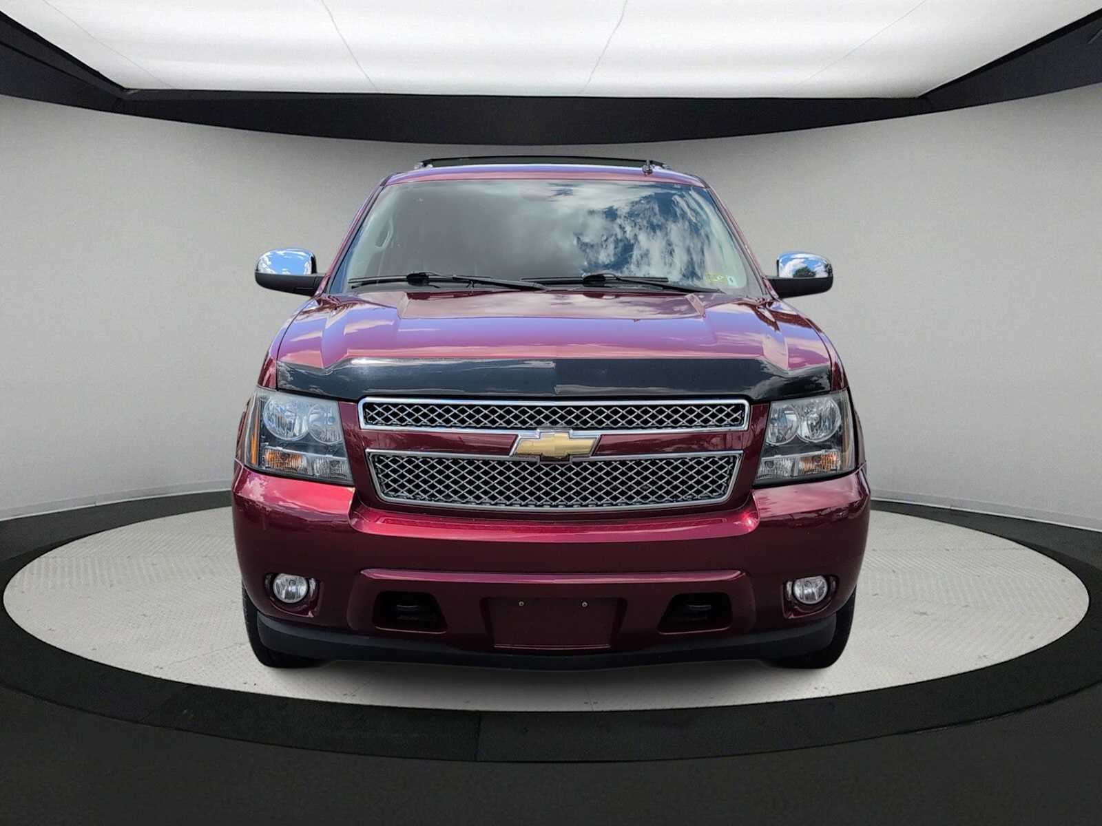 Thumbnail: 2011 Chevrolet Suburban - 3