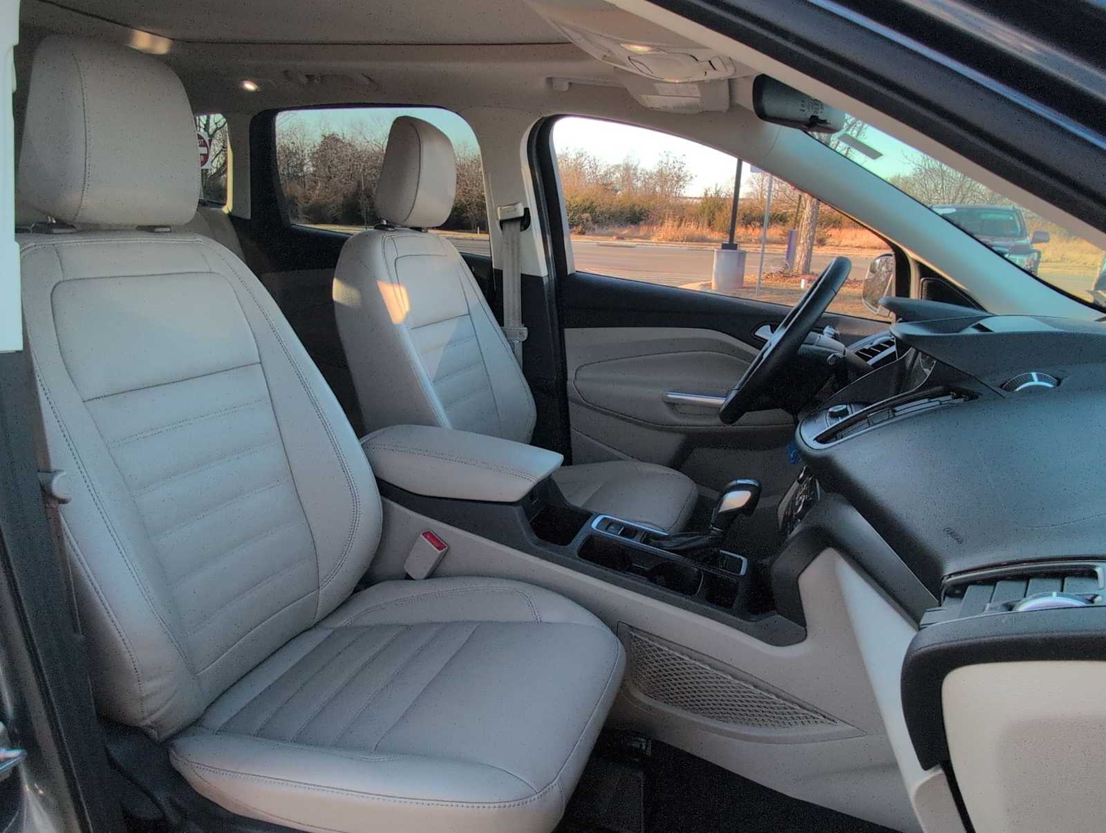 Thumbnail: 2018 Ford Escape - 22