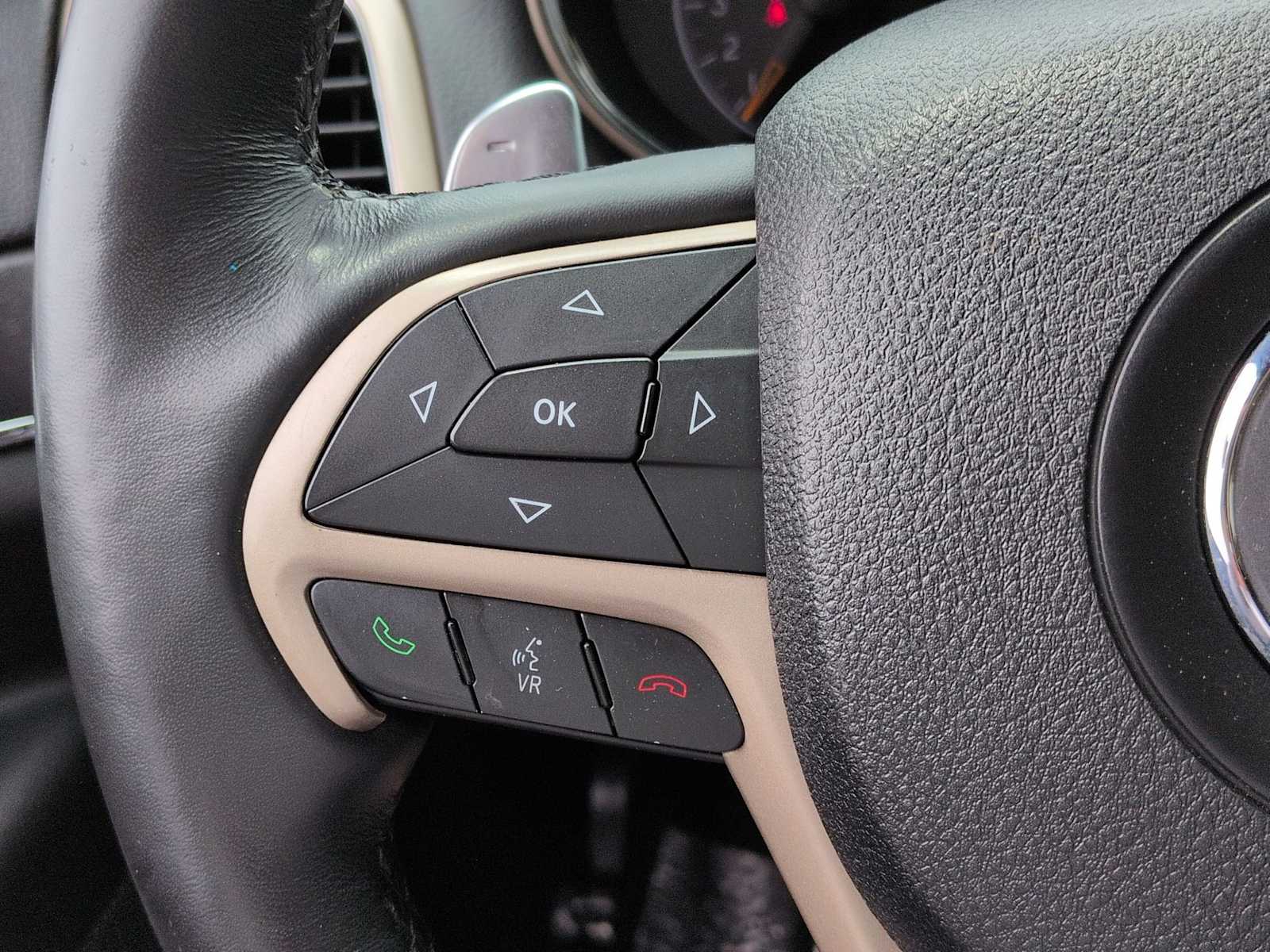 Thumbnail: 2015 Jeep Grand Cherokee - 24