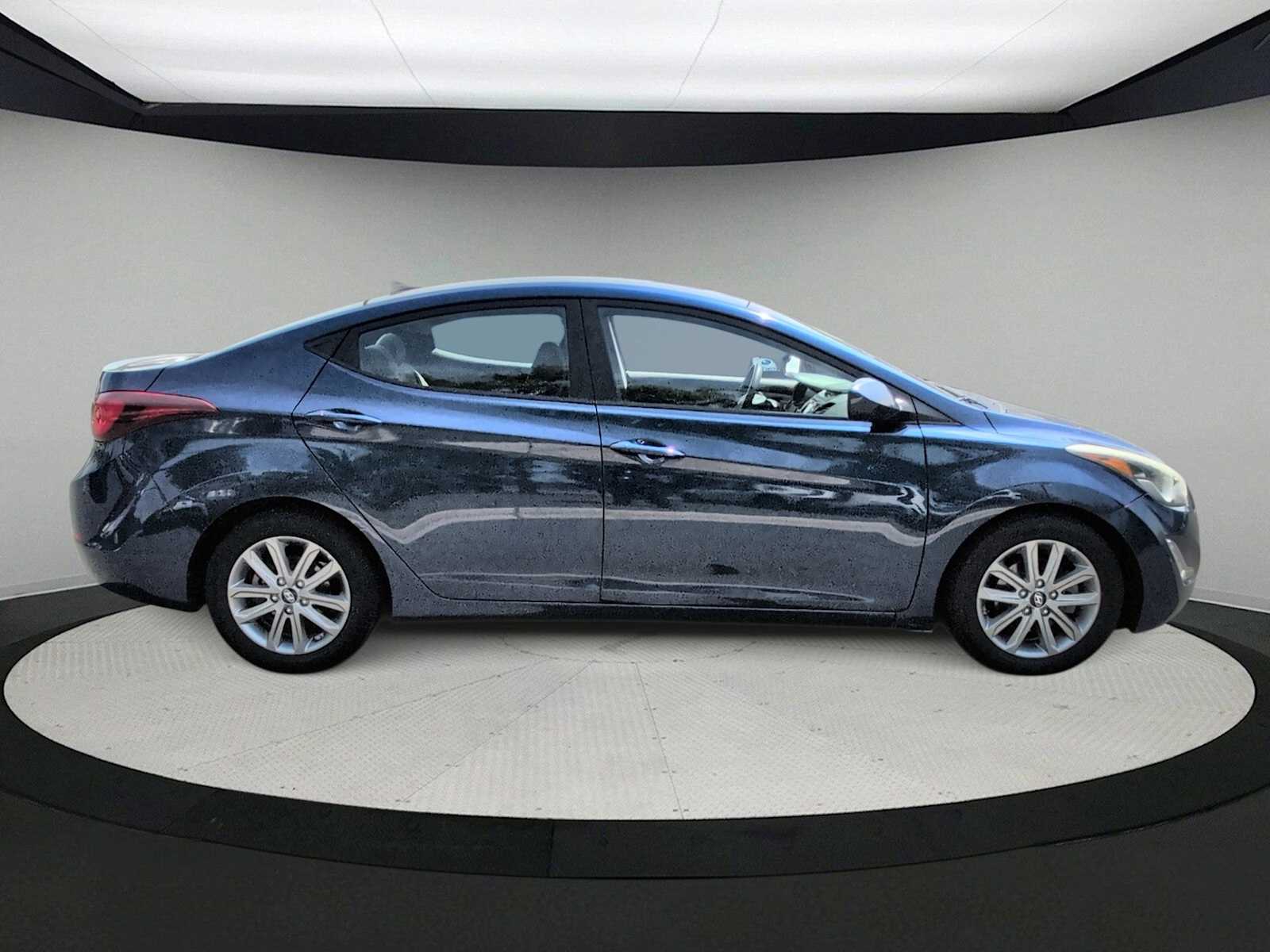 Thumbnail: 2016 Hyundai Elantra - 9