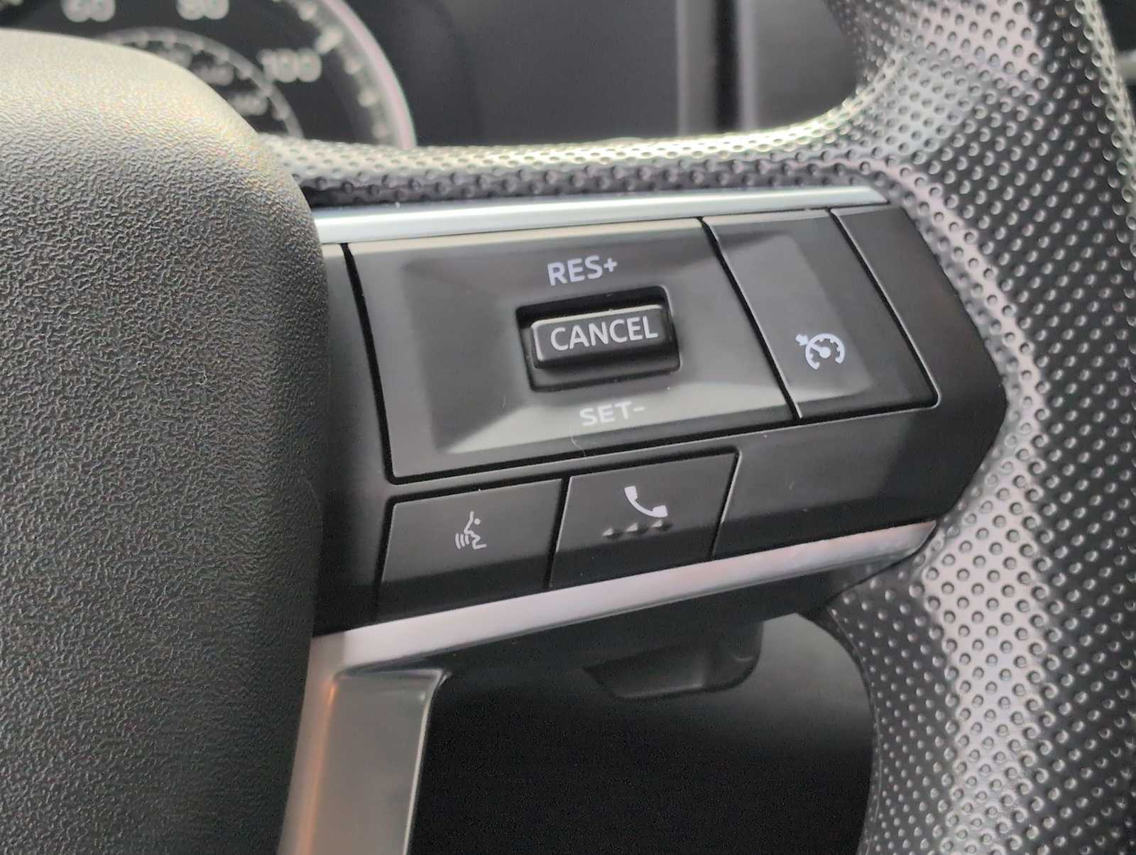 Thumbnail: 2022 Mitsubishi Outlander - 24