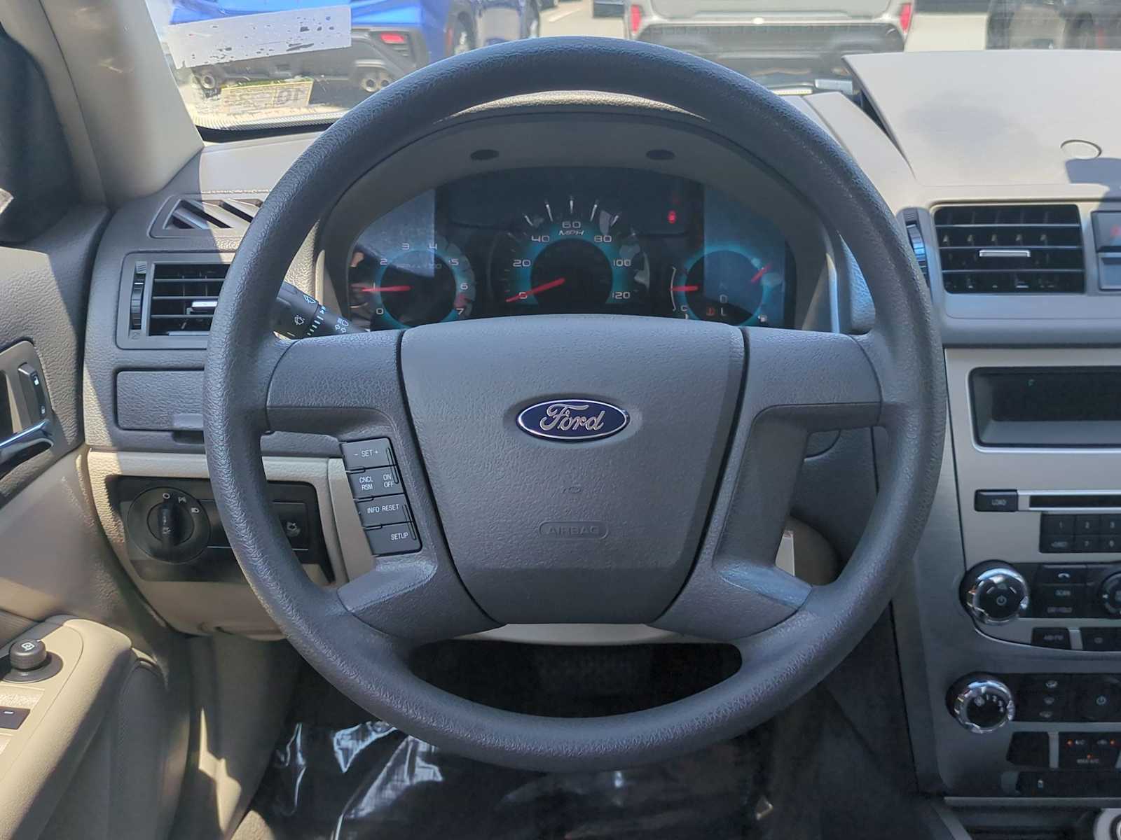 Thumbnail: 2010 Ford Fusion - 22