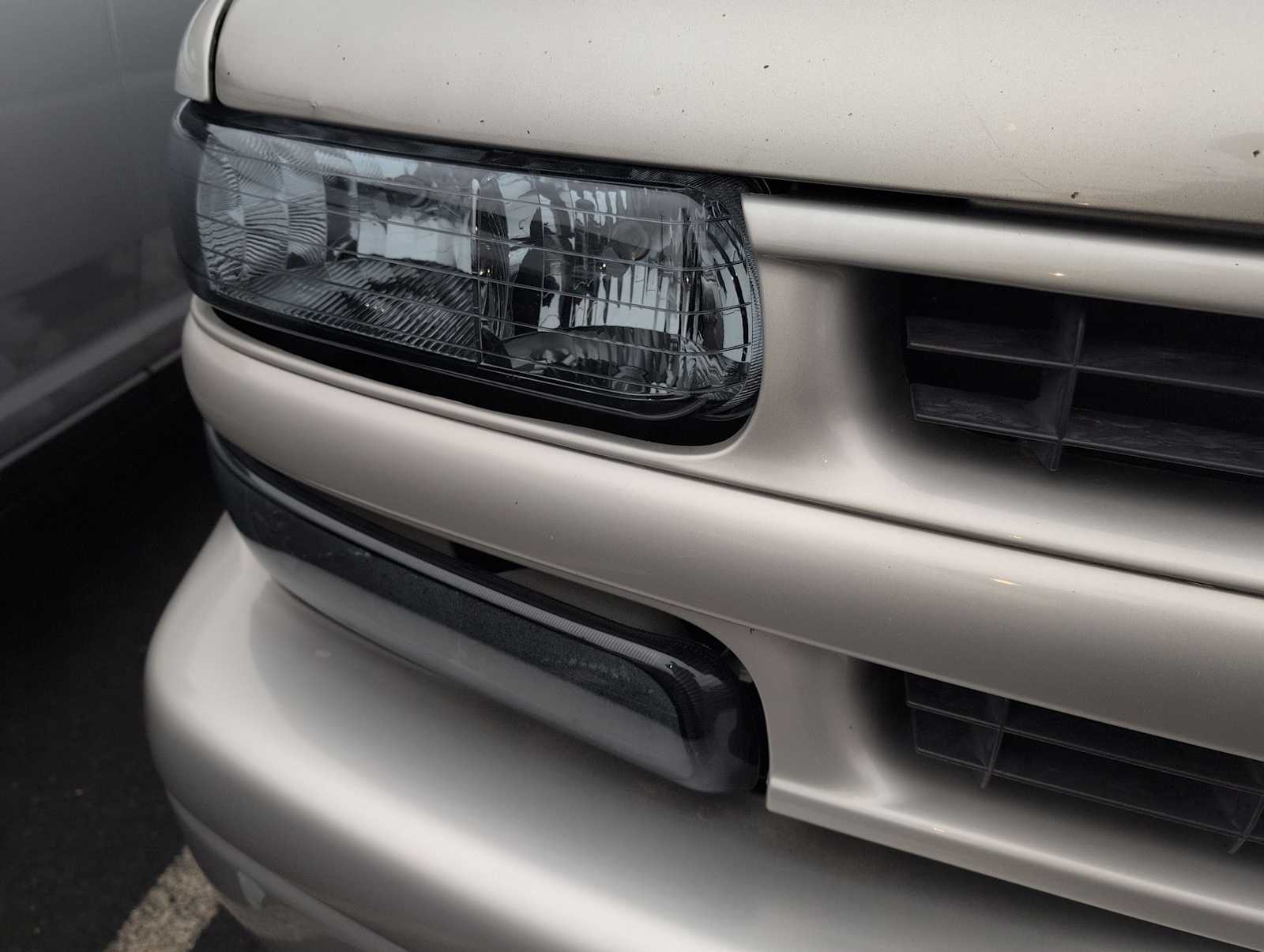 Thumbnail: 2005 Chevrolet Suburban - 11