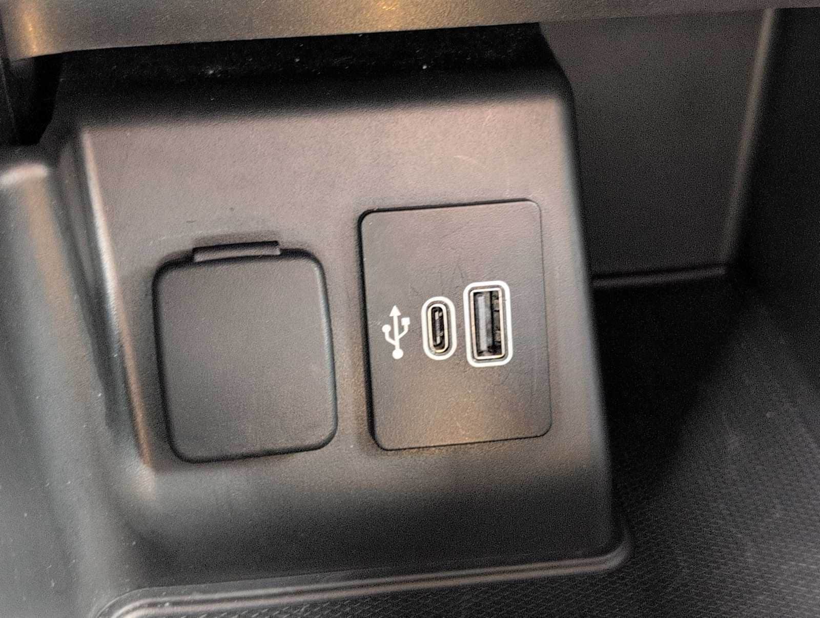 Thumbnail: 2025 Ford Explorer - 30