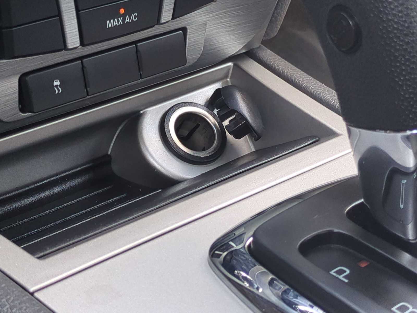 Thumbnail: 2010 Ford Fusion - 27