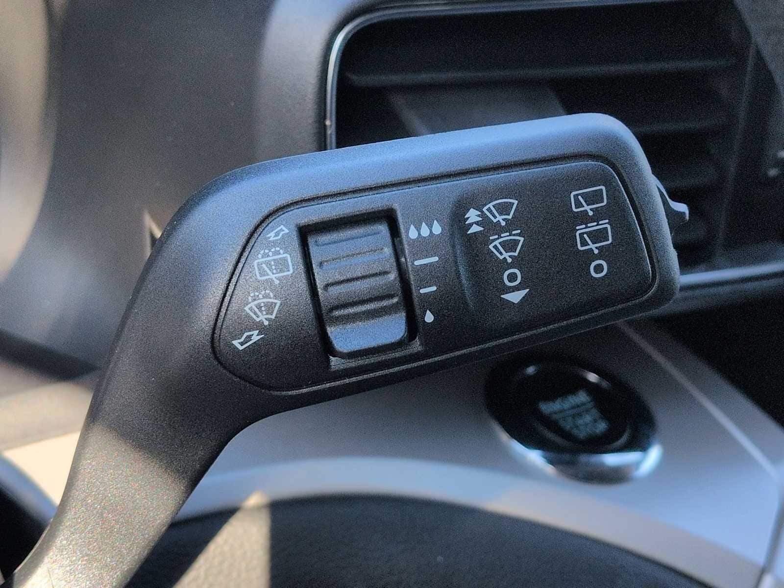 Thumbnail: 2023 Ford Explorer - 26