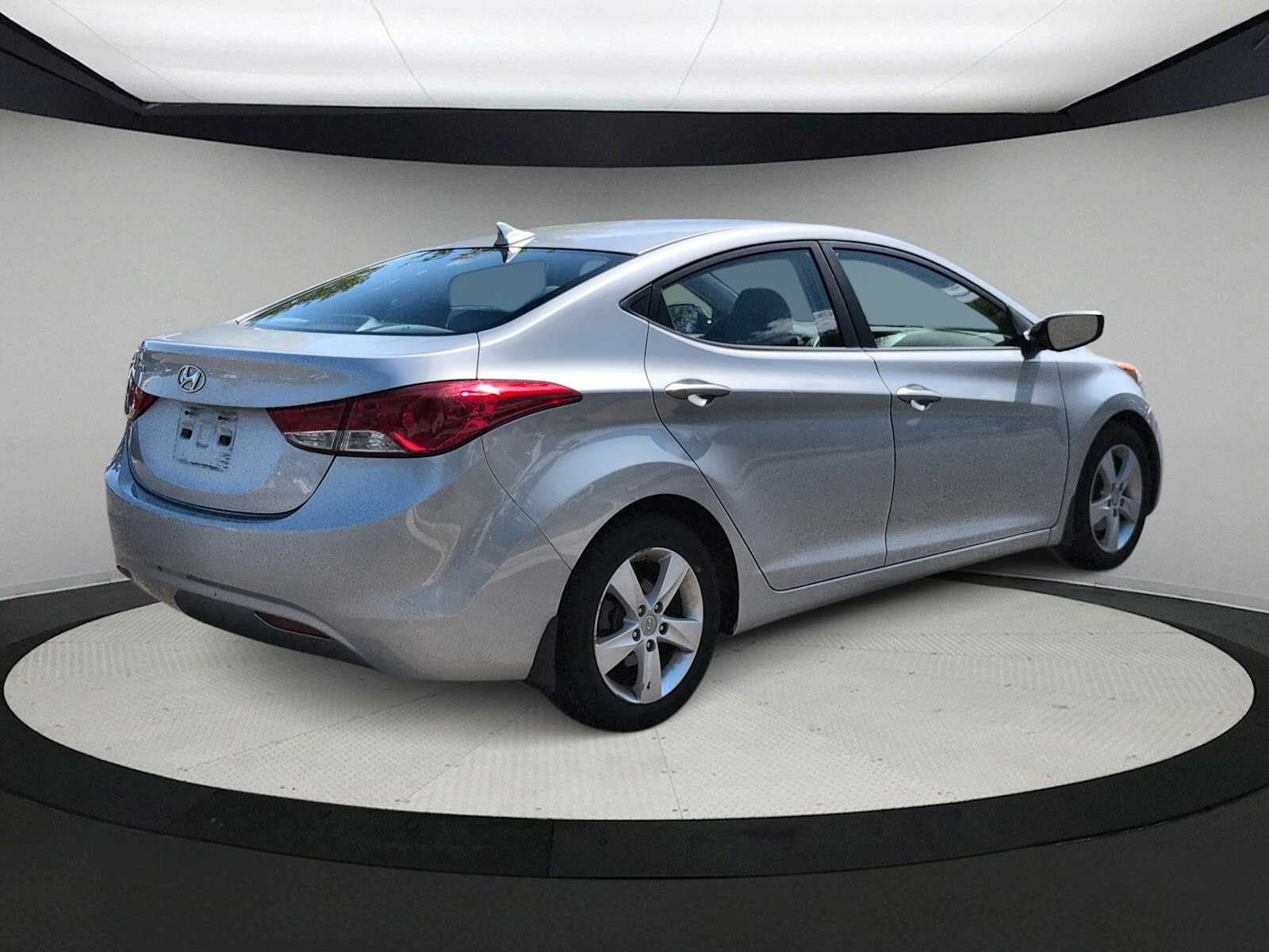 Thumbnail: 2013 Hyundai Elantra - 8