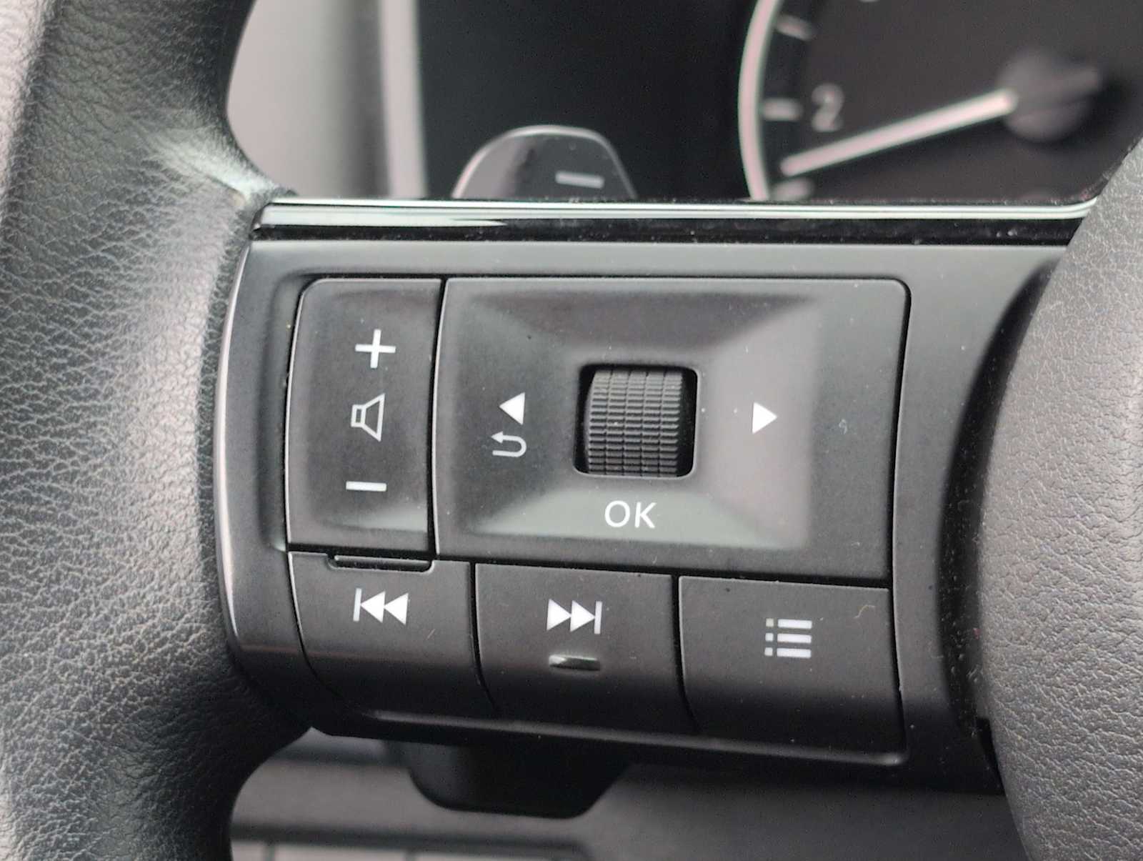 Thumbnail: 2023 Nissan Rogue - 22