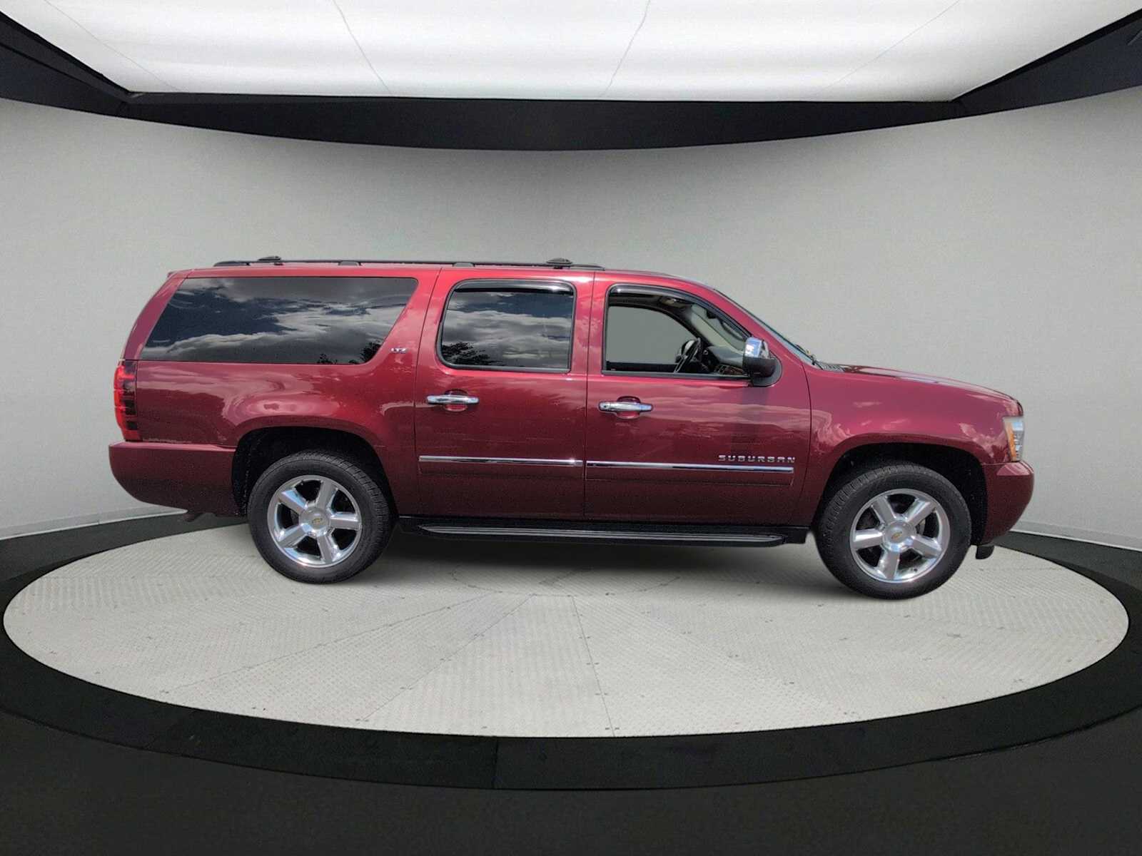 Thumbnail: 2011 Chevrolet Suburban - 9