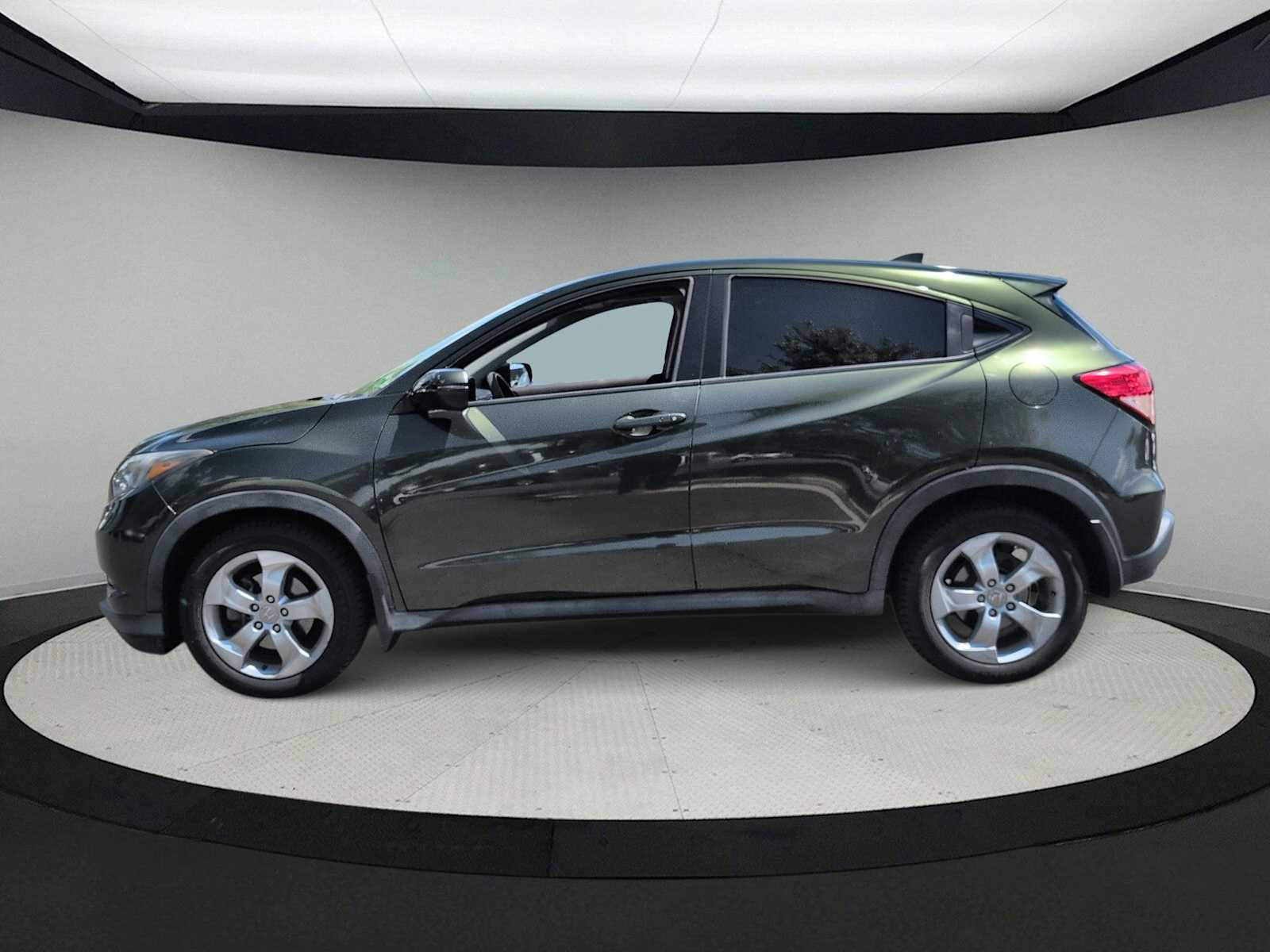 Thumbnail: 2016 Honda HR-V - 5