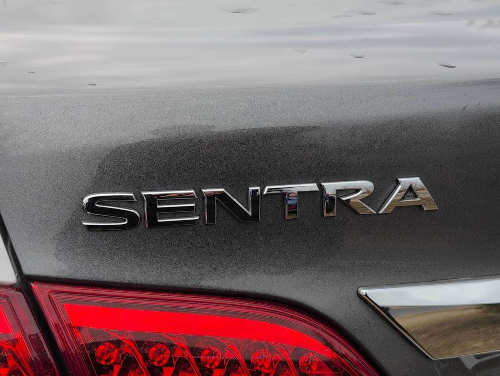 Thumbnail: 2015 Nissan Sentra - 13