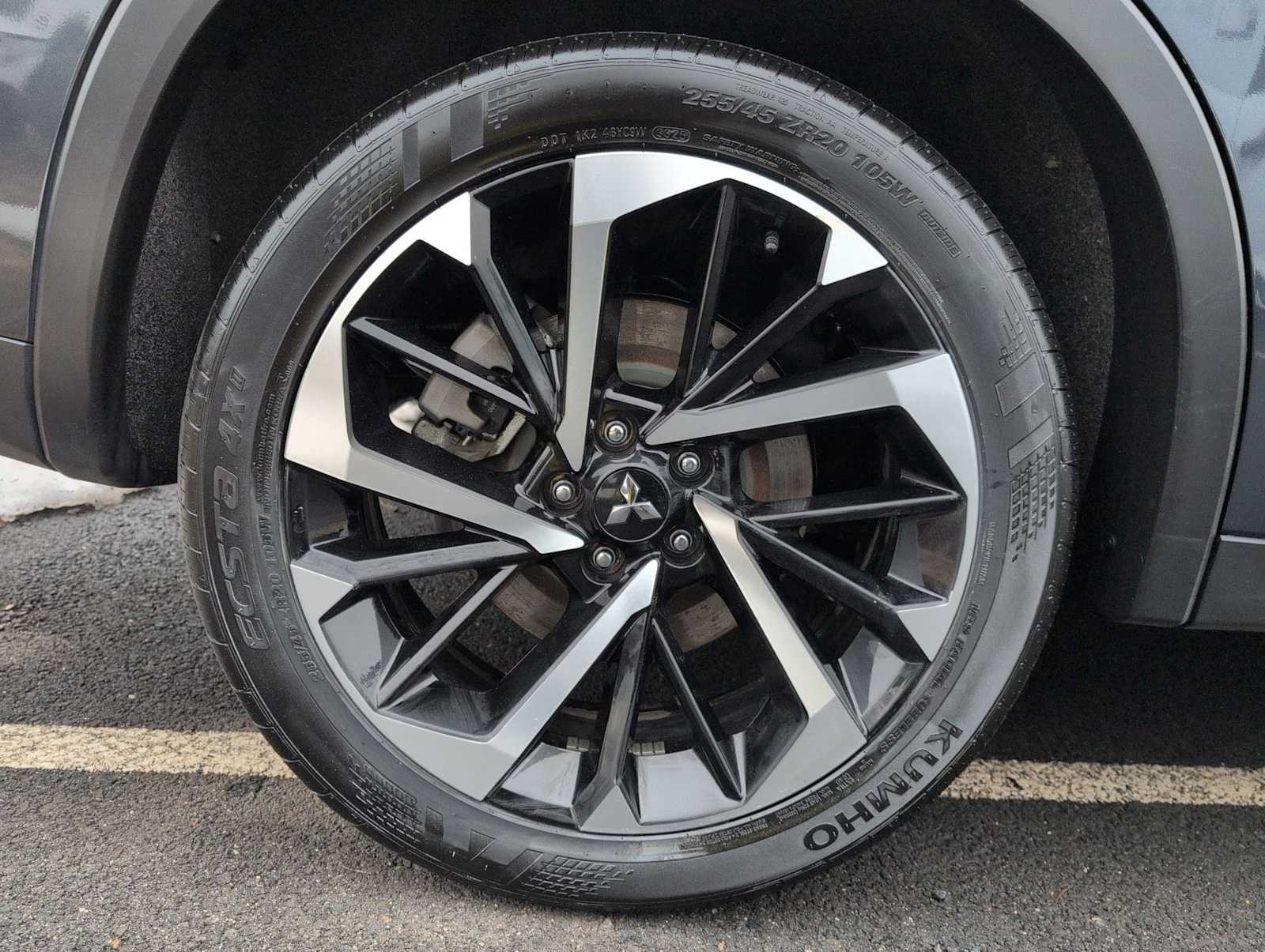 Thumbnail: 2024 Mitsubishi Outlander - 14