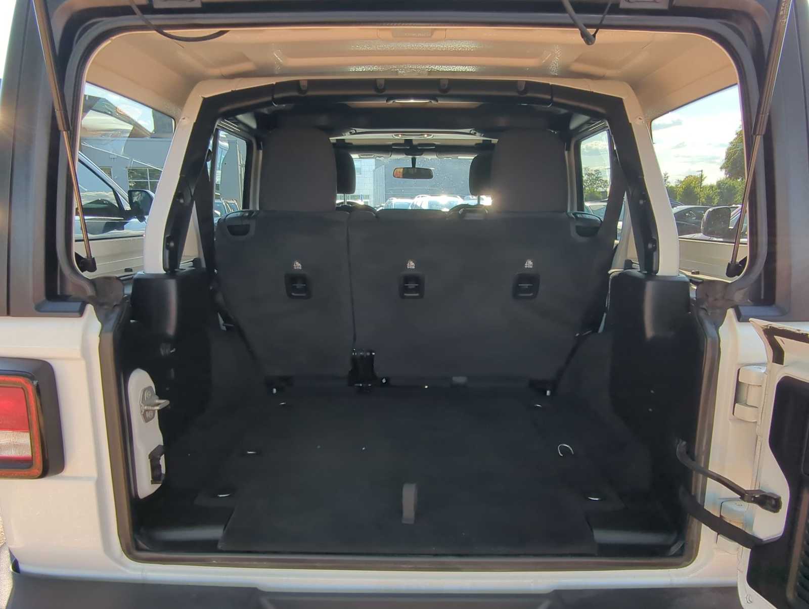 Thumbnail: 2023 Jeep Wrangler - 33