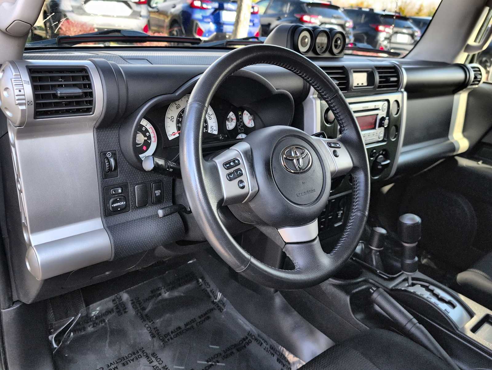 Thumbnail: 2012 Toyota FJ Cruiser - 10