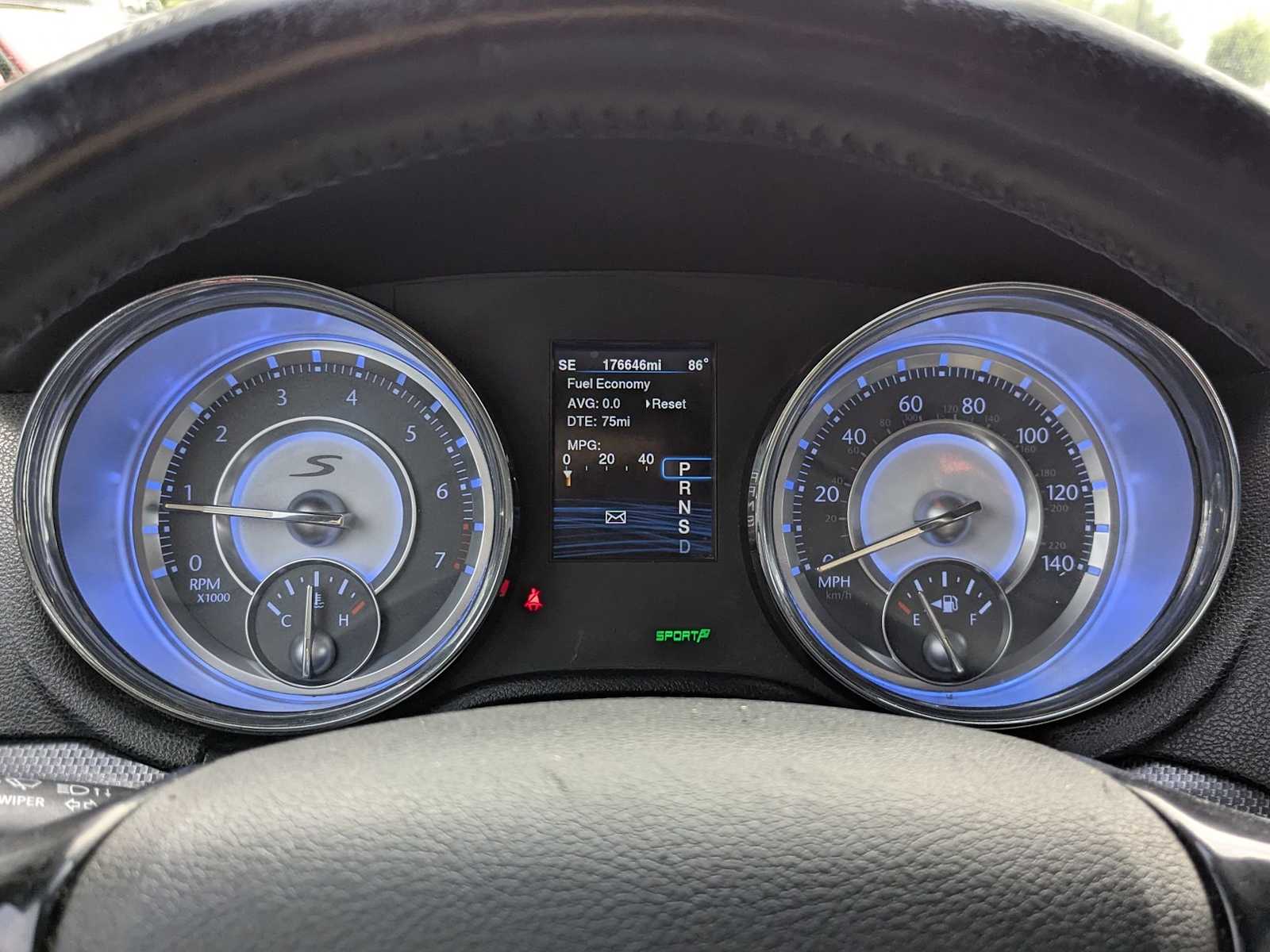 Thumbnail: 2014 Chrysler 300 - 33