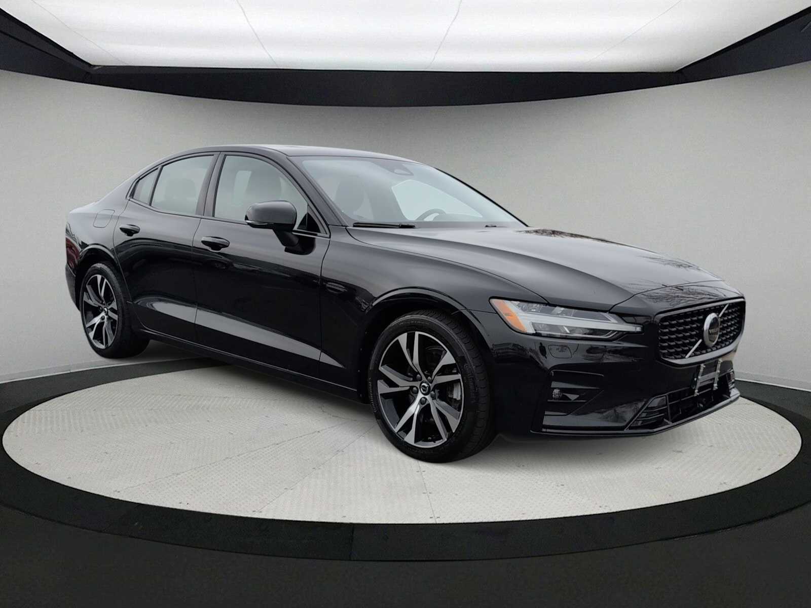 Thumbnail: 2024 Volvo S60 - 2