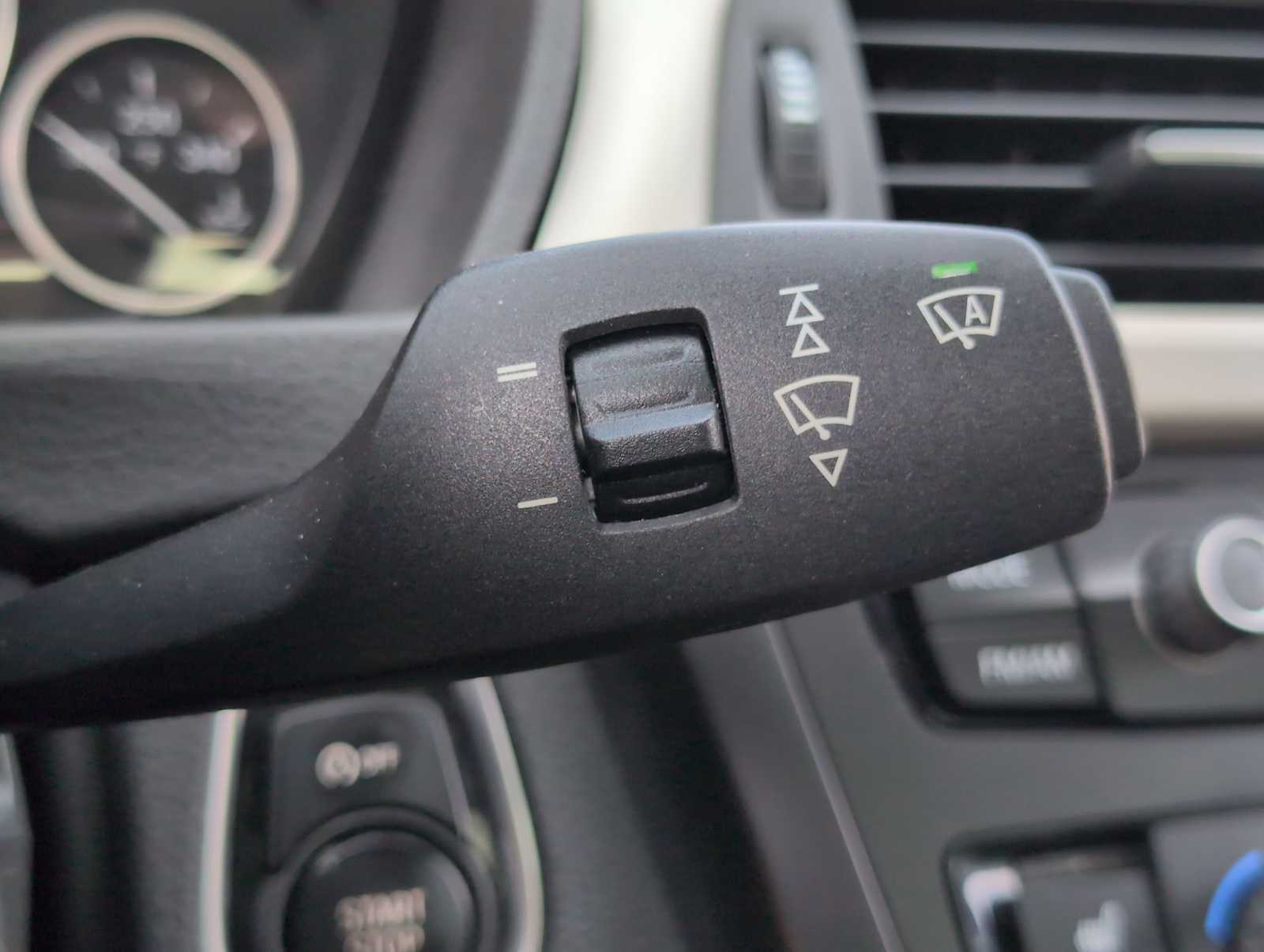 Thumbnail: 2014 BMW 3 Series - 24