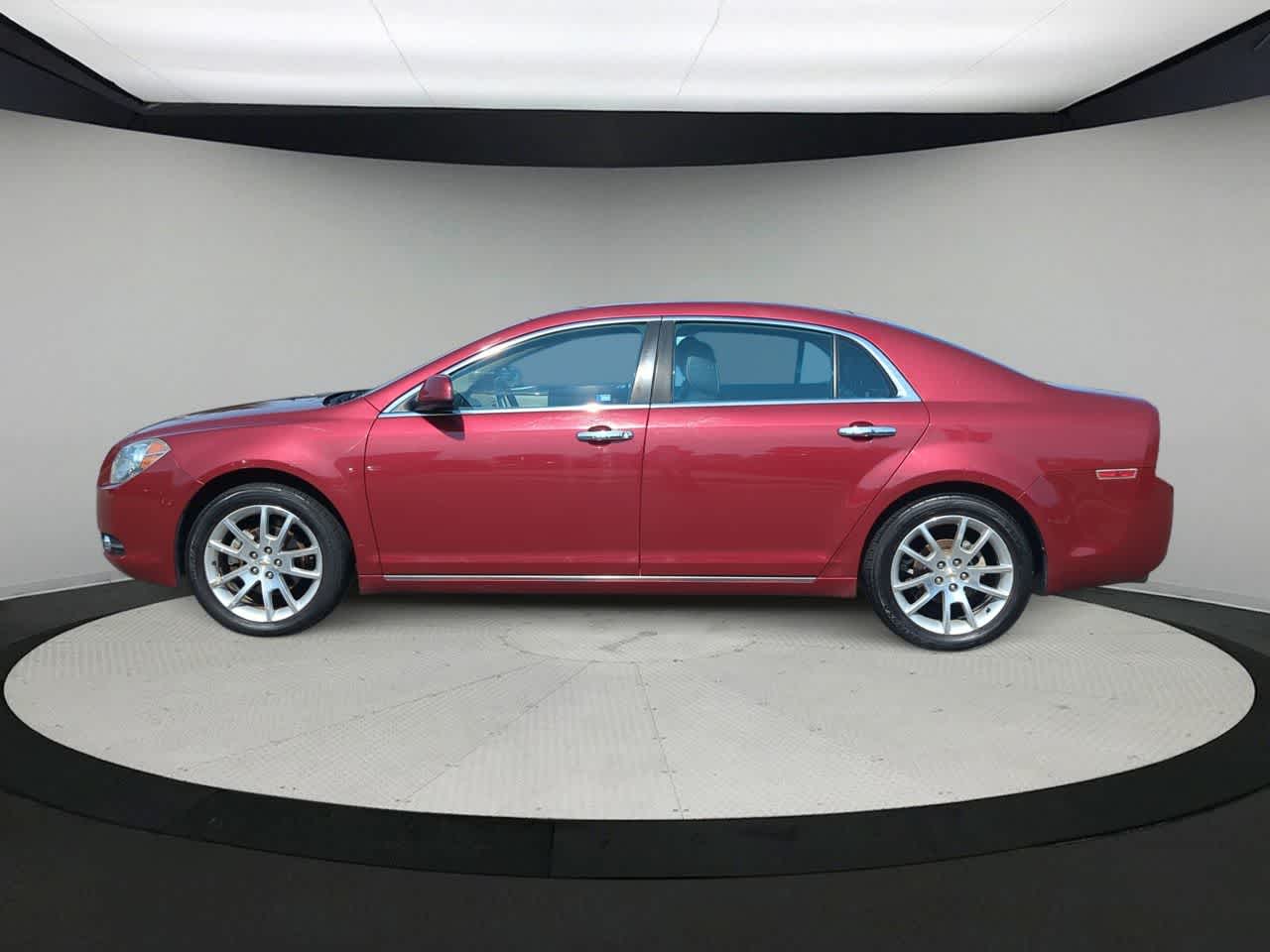 Thumbnail: 2011 Chevrolet Malibu - 5