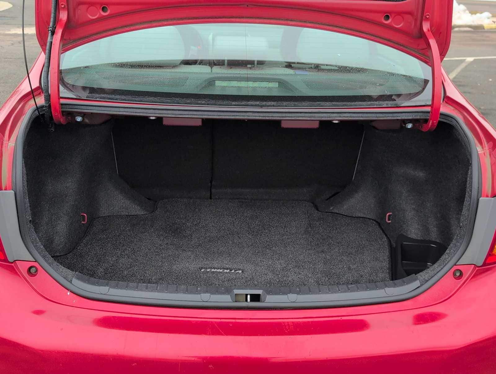 Thumbnail: 2010 Toyota Corolla - 28