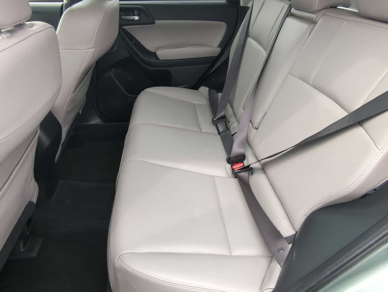 2015 Subaru Forester Touring 12