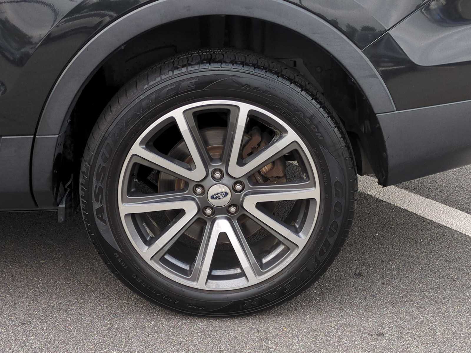 Thumbnail: 2015 Ford Explorer - 13
